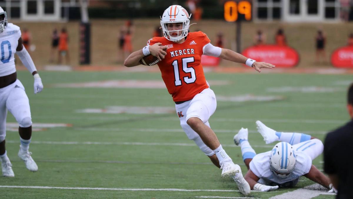 Mercer QB Carter Peevy