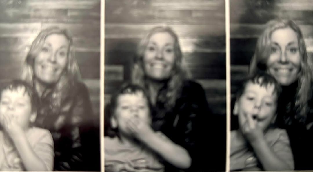 Studio post DXDBjF_gXAb