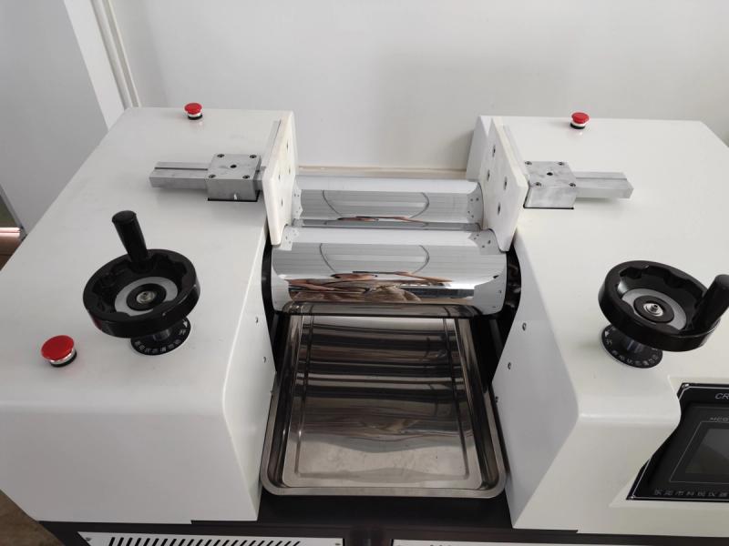 Two Roll Mill (Electric Heating & Water Cooling)