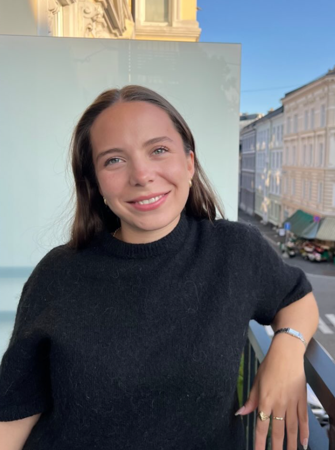 Picture of Marlene who smiles to the camera