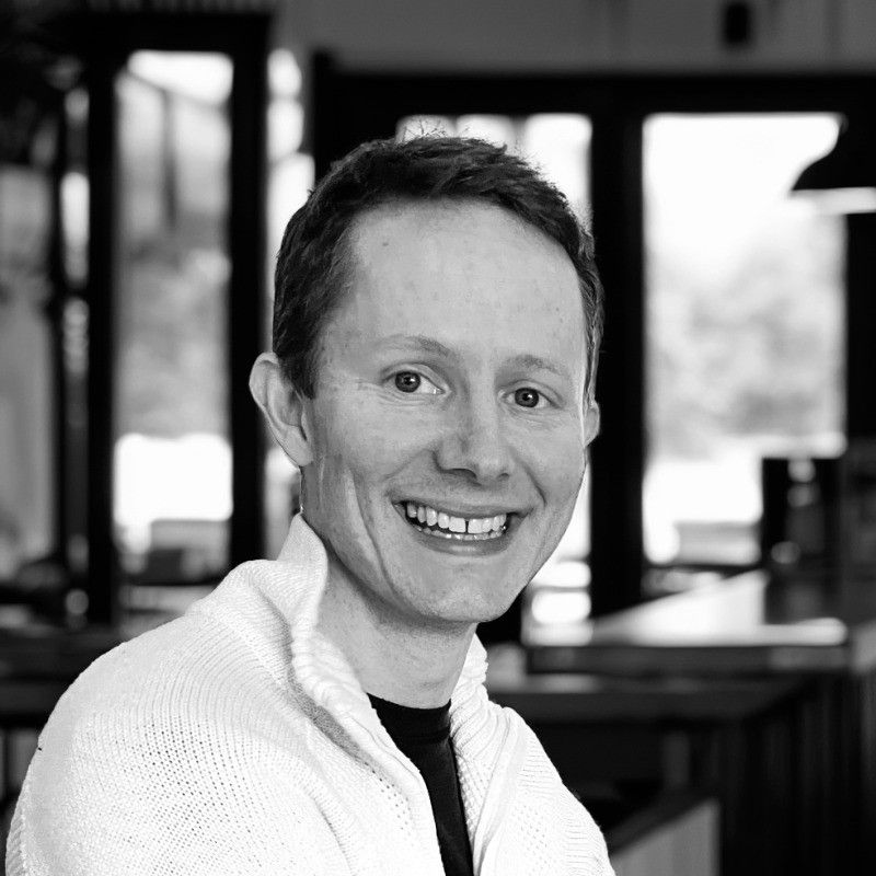 An image of Alexander that smiles in the camera