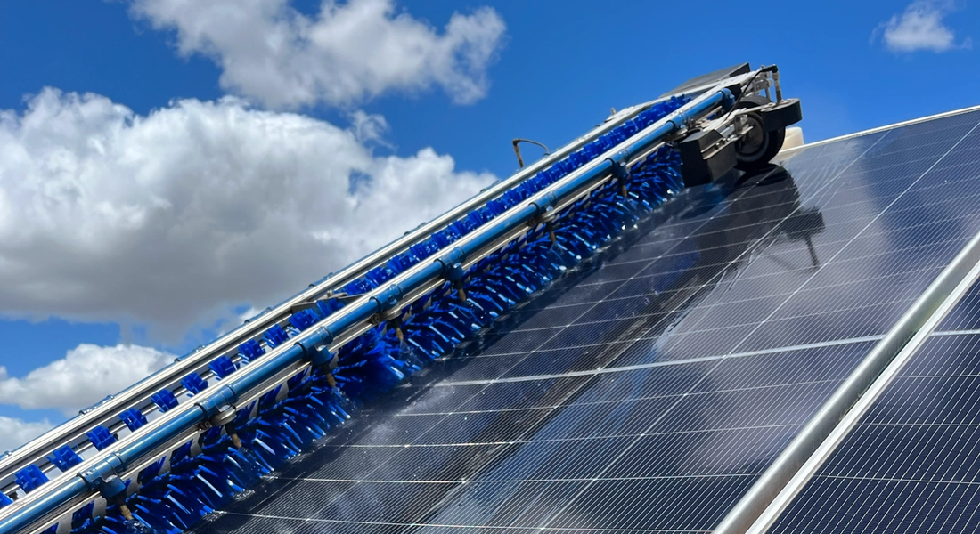 Sua Usina Solar Está Perdendo Dinheiro Silenciosamente? Descubra o Impacto Crítico da Zeladoria