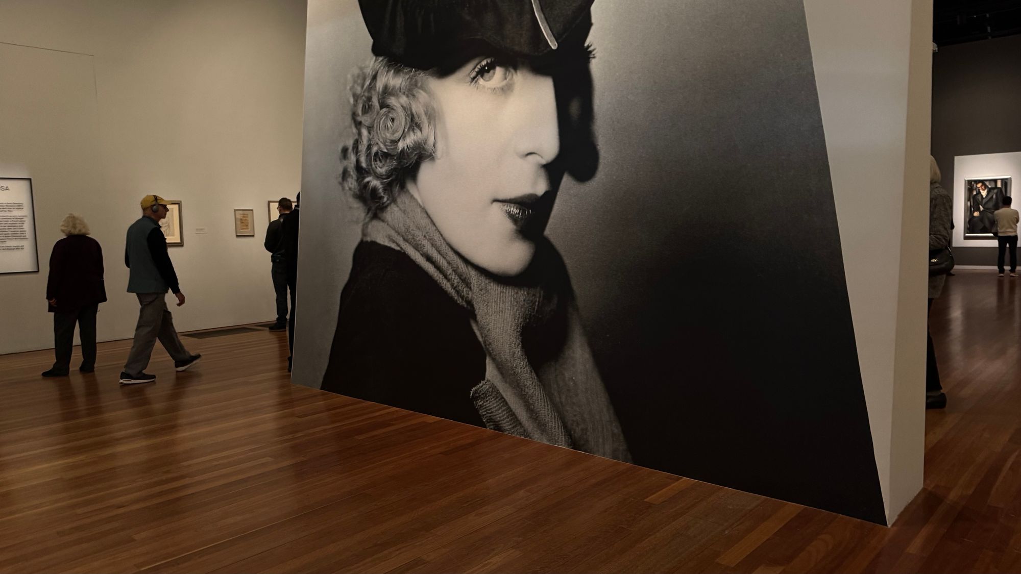 A glamorous photo of de Lempicka greets visitors 