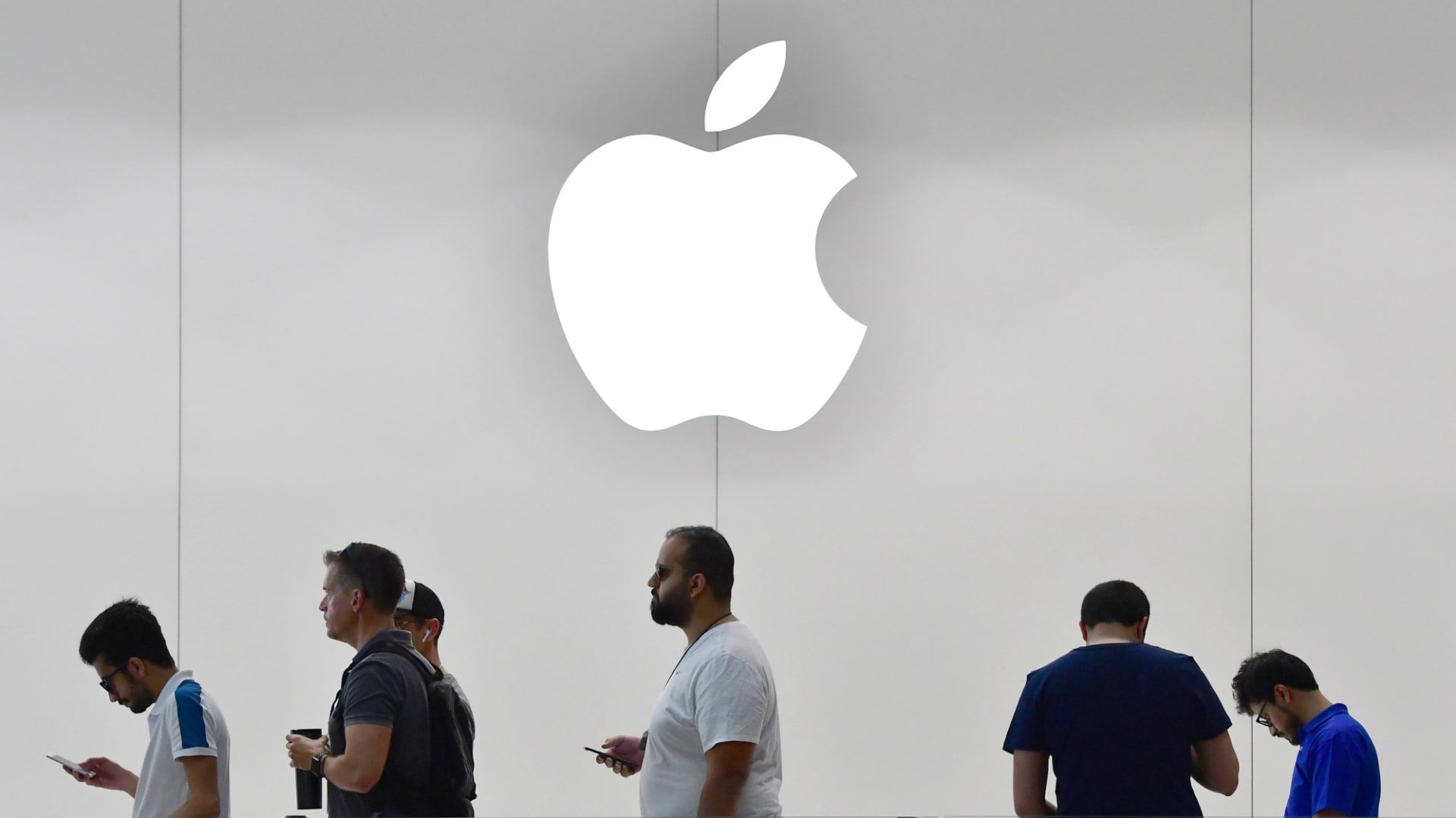 apple телефони