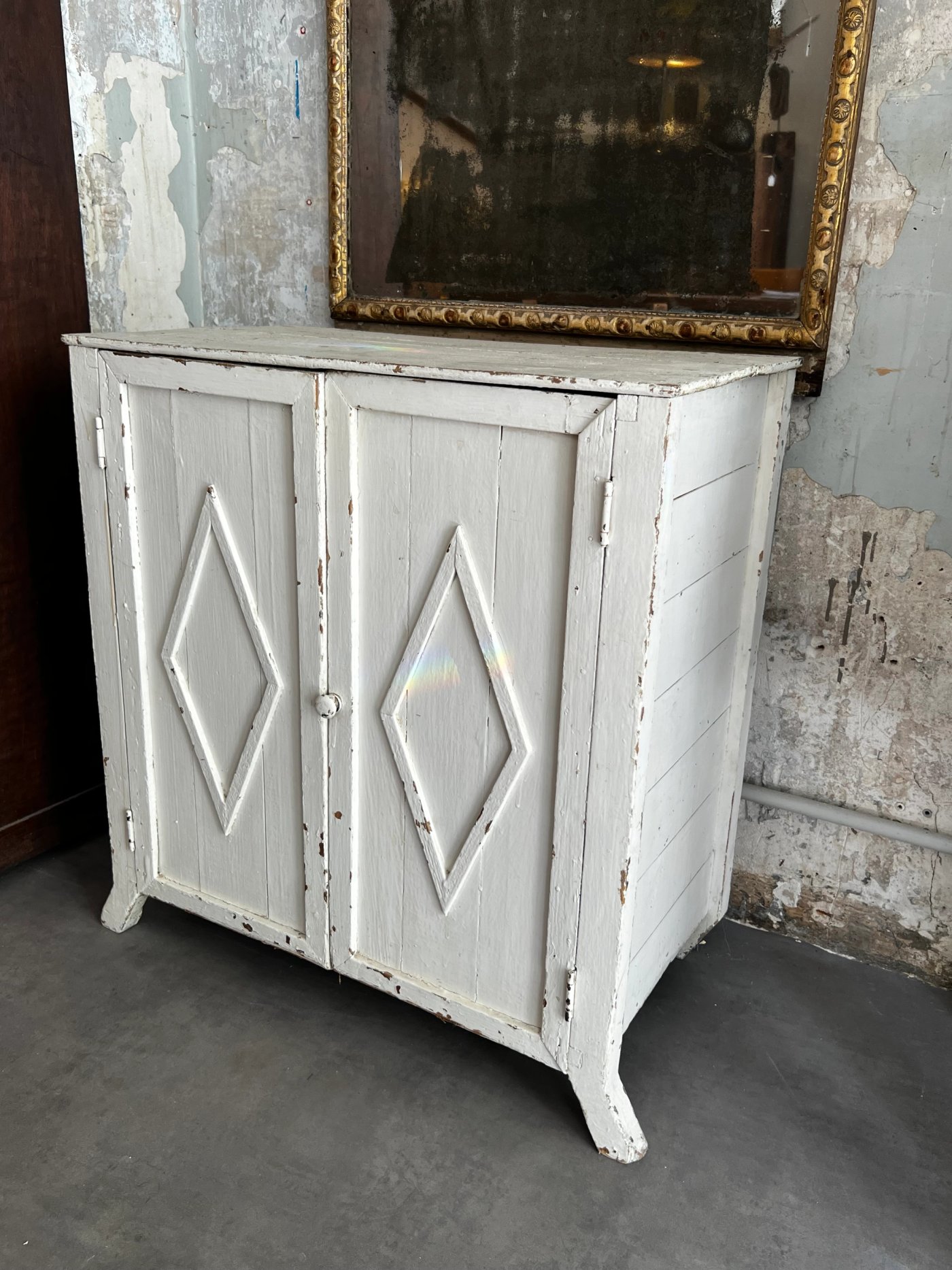 Petit meuble 2 portes
