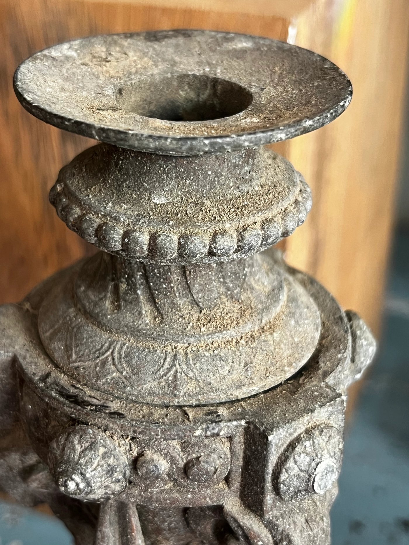 Paire de lampes bélier