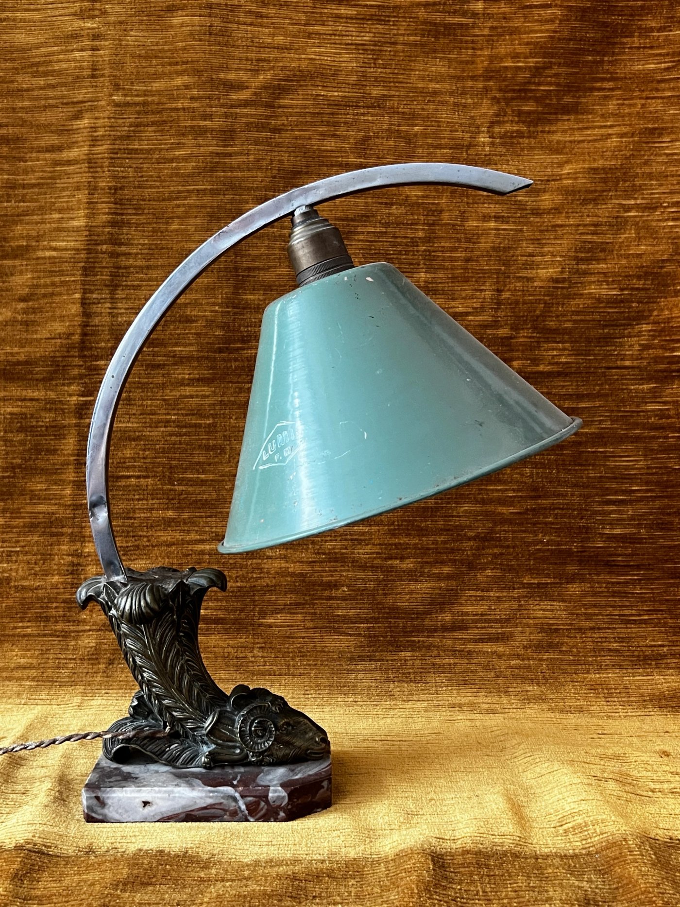 Lampe bélier
