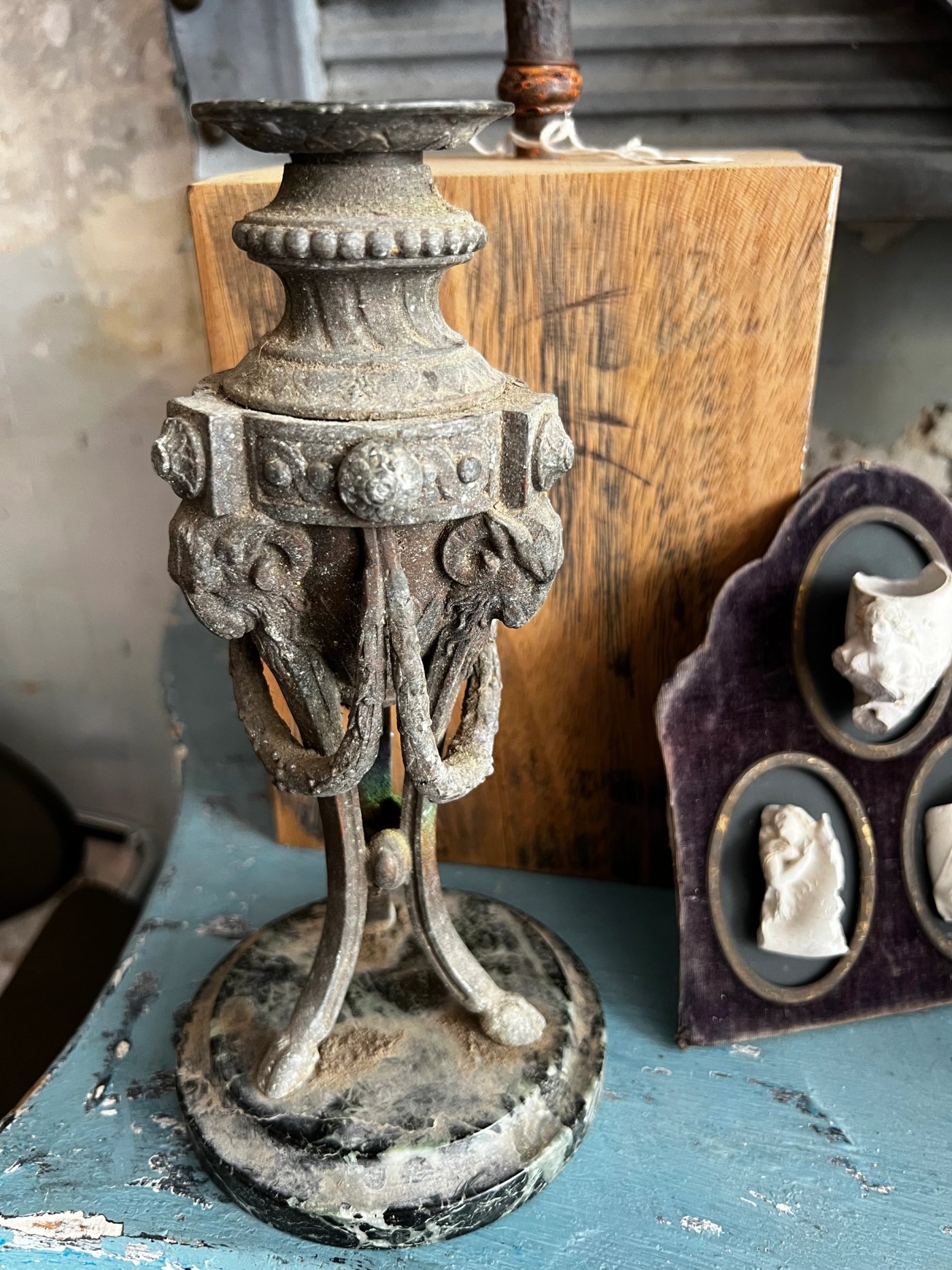 Paire de lampes bélier