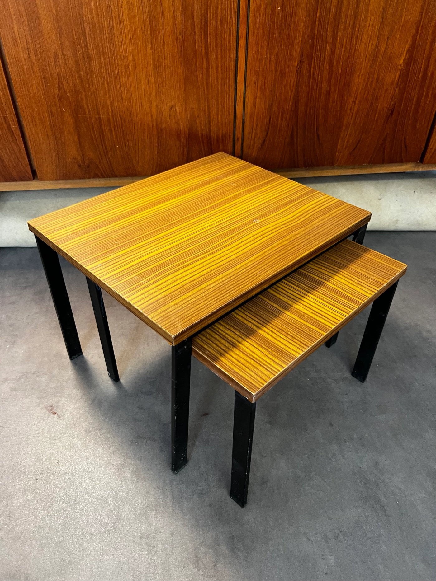 2 TABLES BASSES