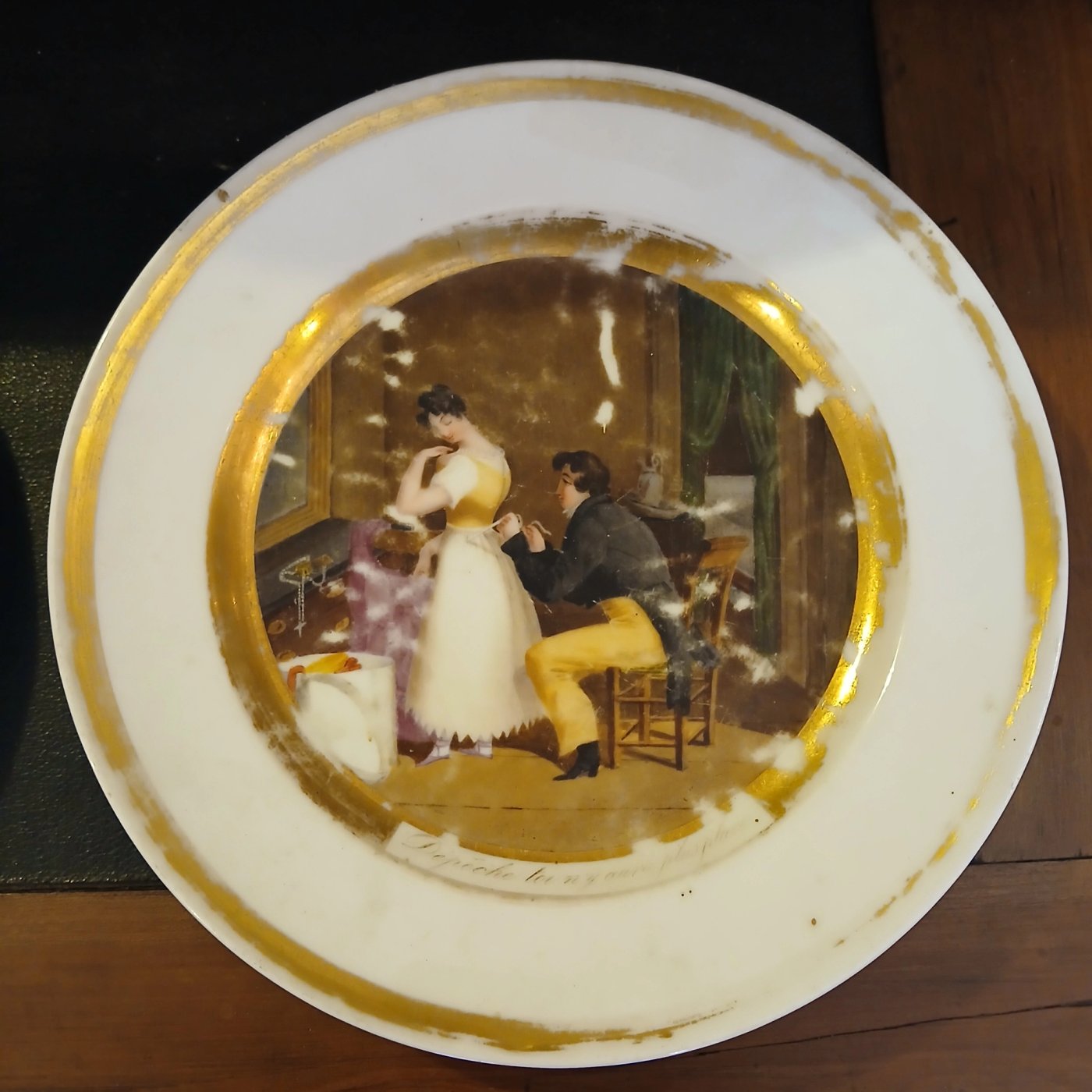 Paire d'assiettes en porcelaine