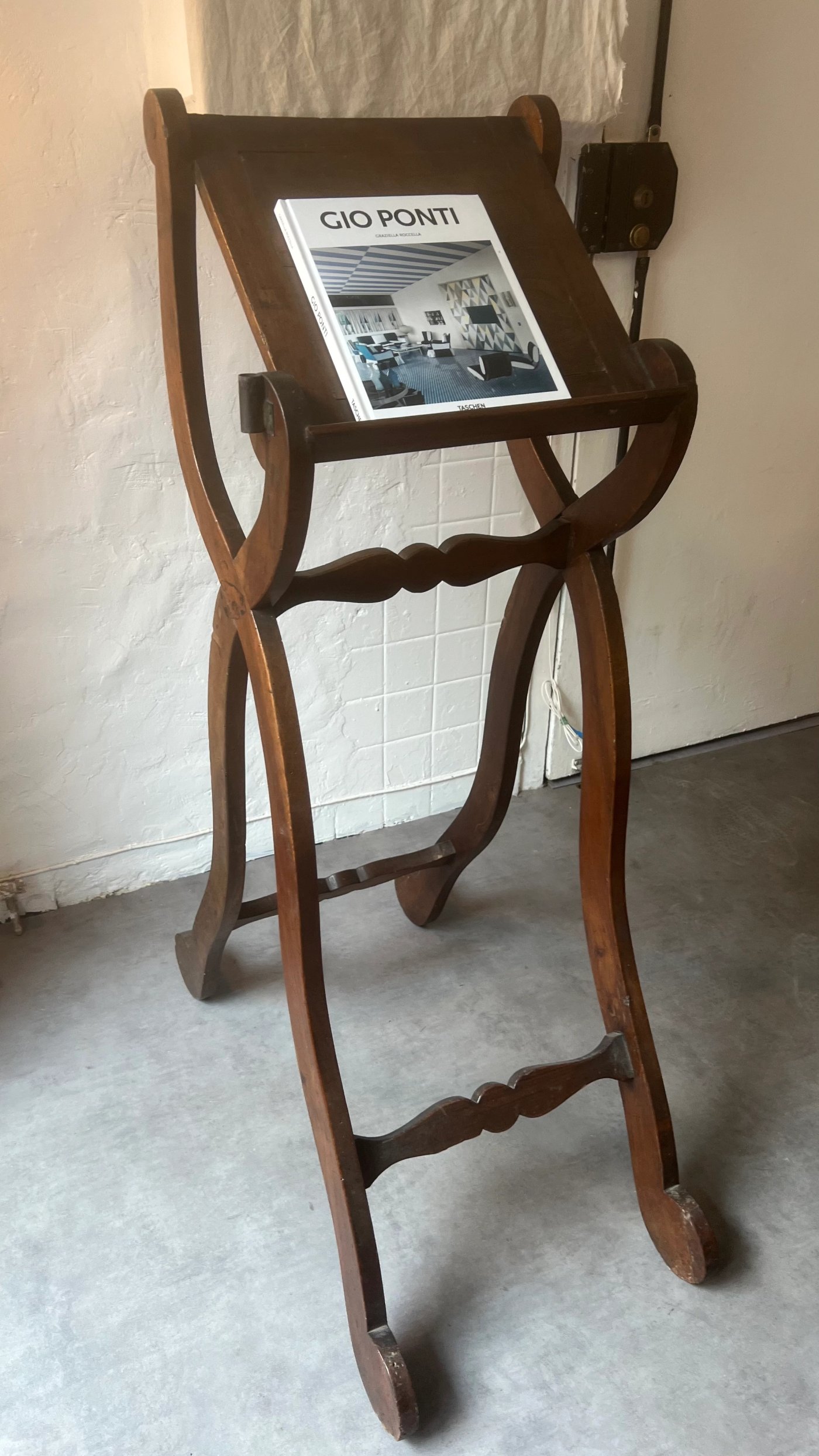 Lutrin Haut ancien