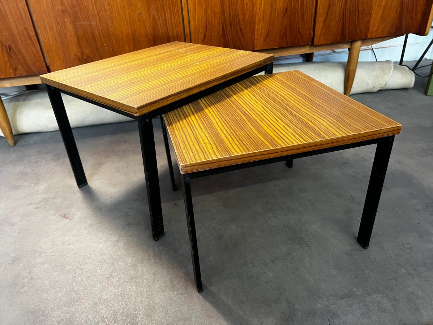 2 TABLES BASSES