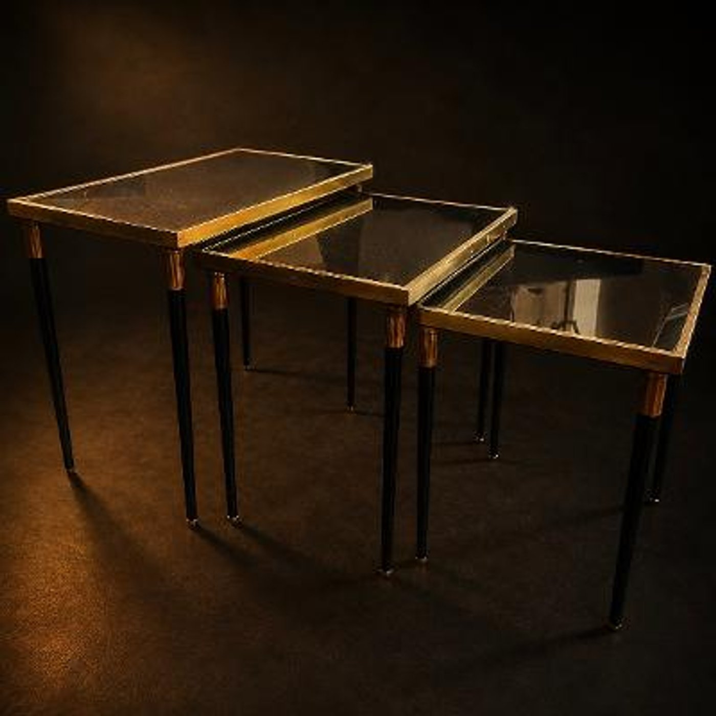 Tables gigognes 