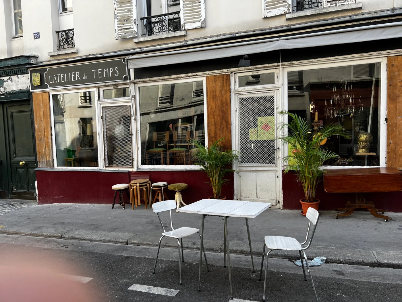 Table et chaises formica