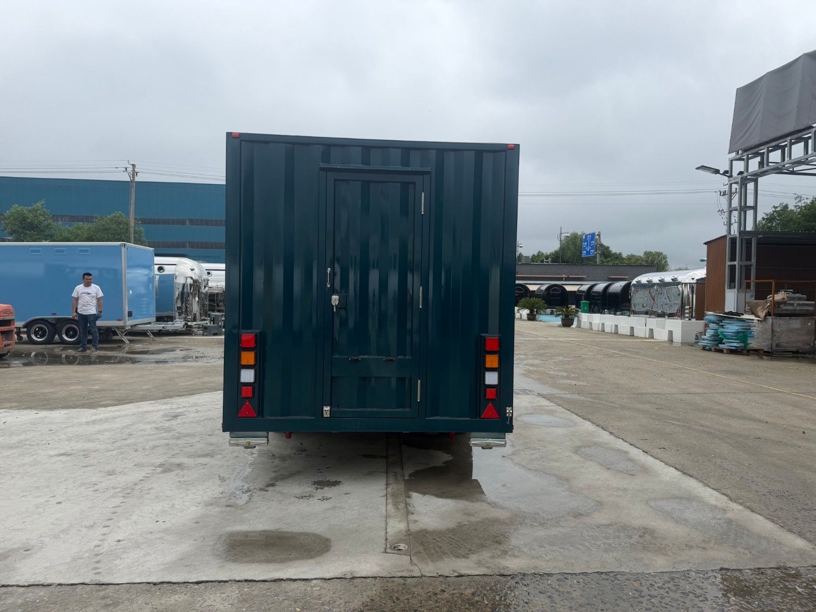 container系列 - 4500×2200×2100 mm Tandem Axle白底图 4