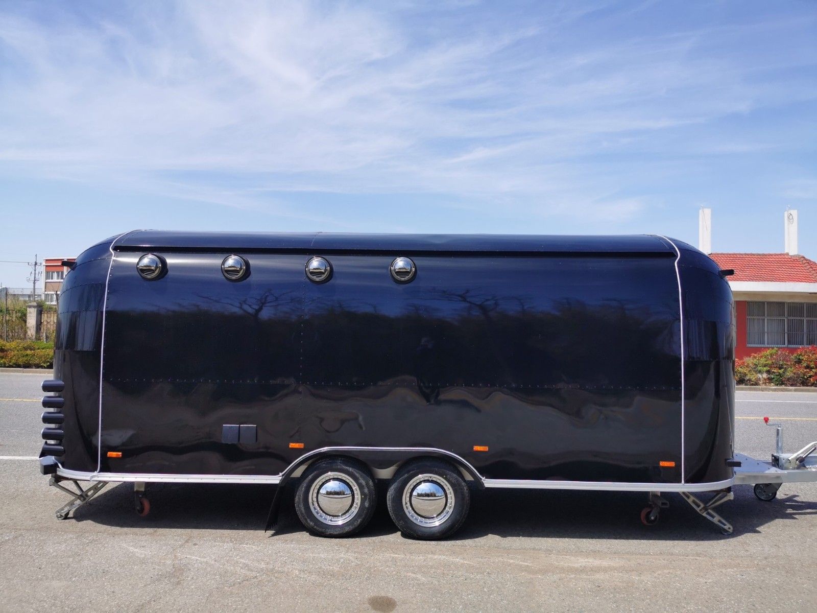 airstream系列 - 6500×2200×2100 mm Tandem Axle白底图 3