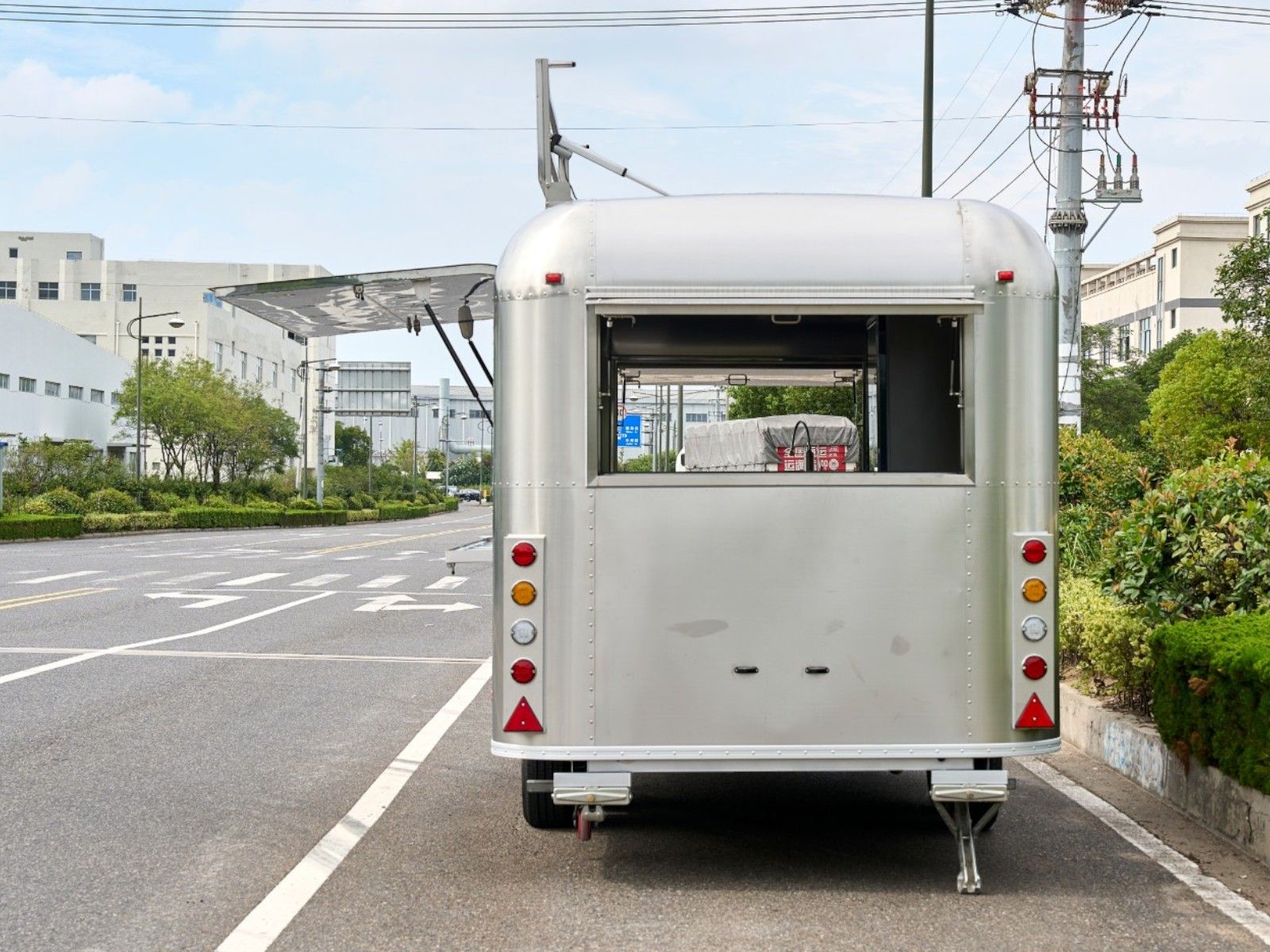 airstream系列 - 5800×2200×2100 mm Tandem Axle白底图 5