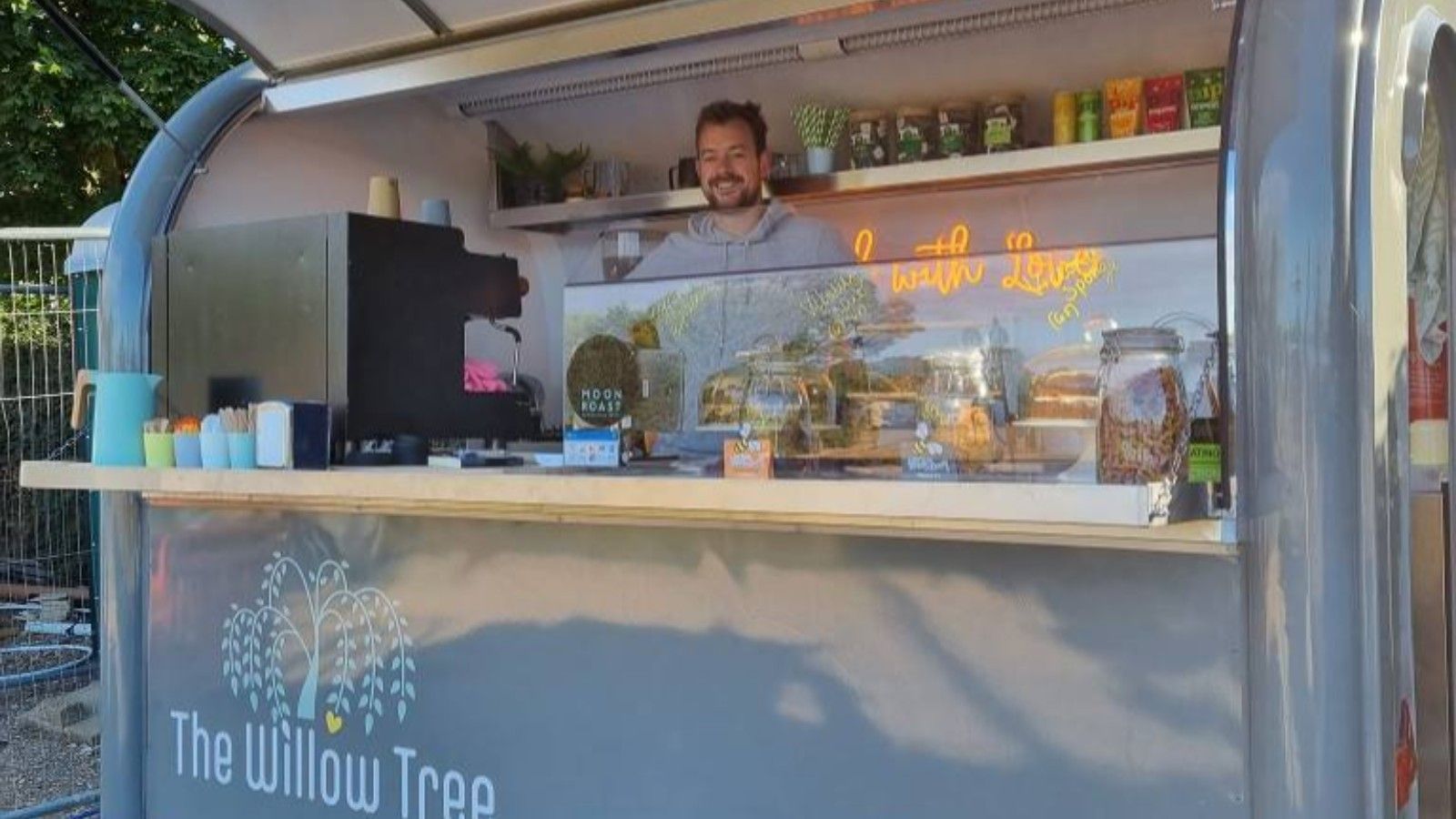 场景图 Coffee Shop food trailer