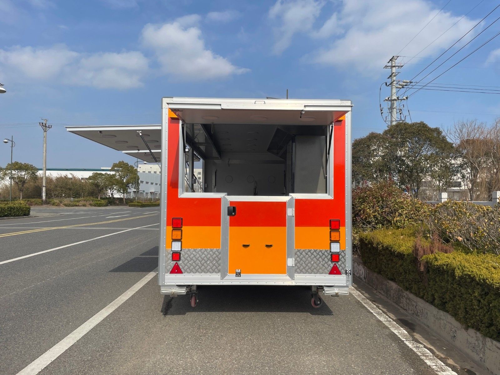 square系列 - 4500×2200×2100 mm Tandem Axle白底图 2