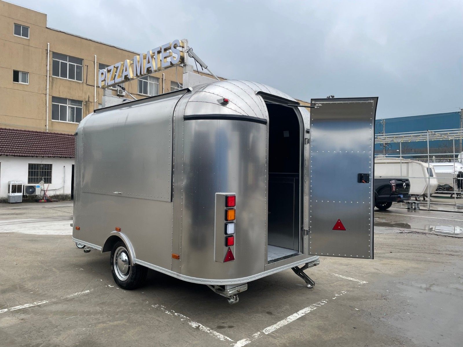 airstream系列 - 3500×2200×2100 mm Single Axle白底图 2