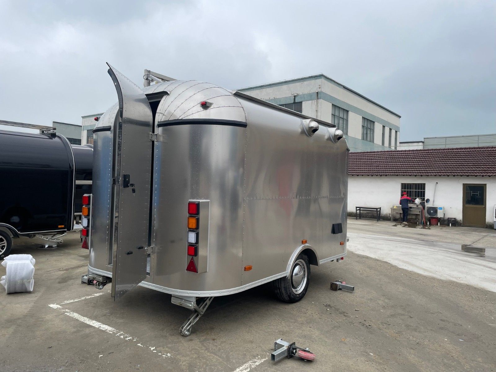 airstream系列 - 3500×2200×2100 mm Single Axle白底图 3