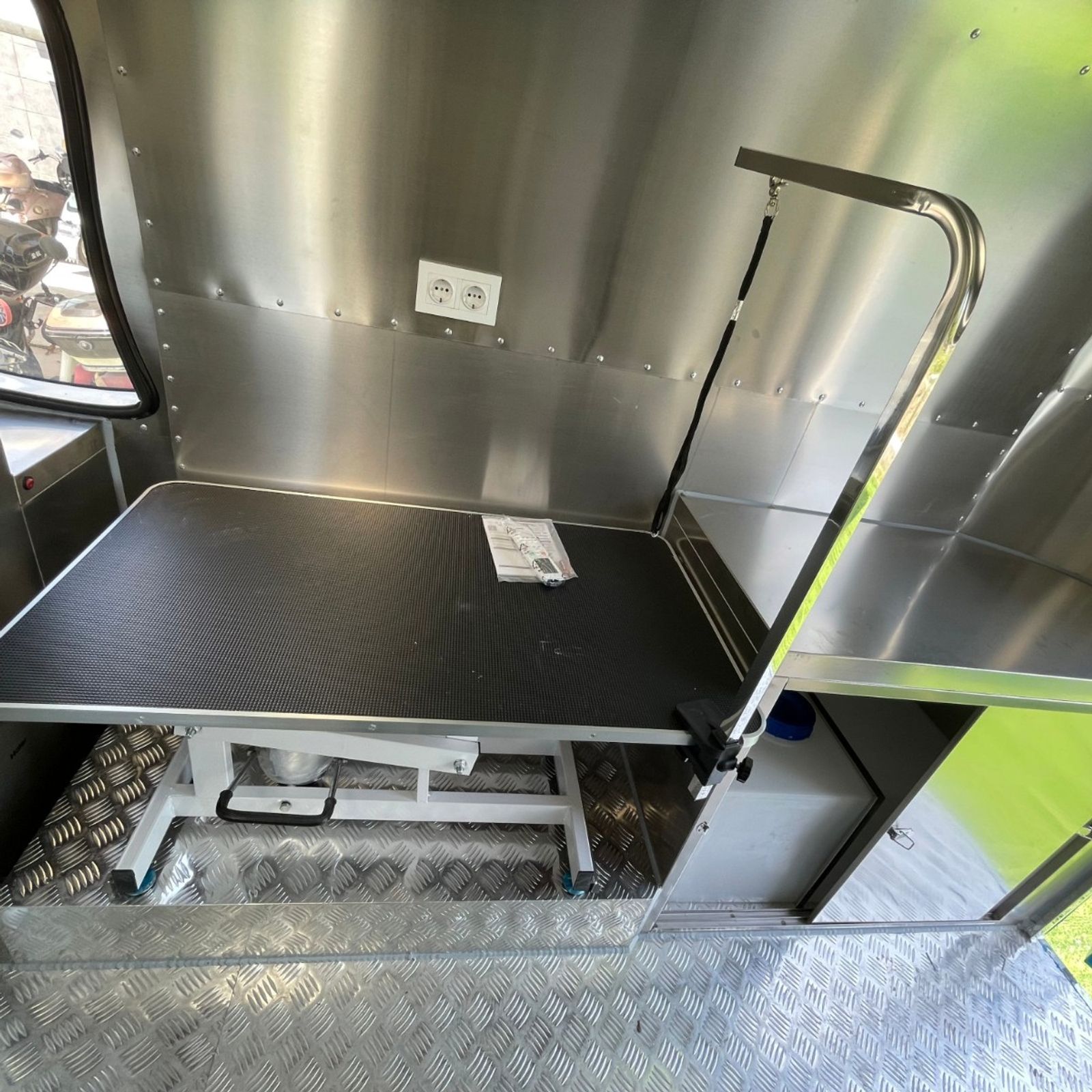 Dog Trailer photo 4