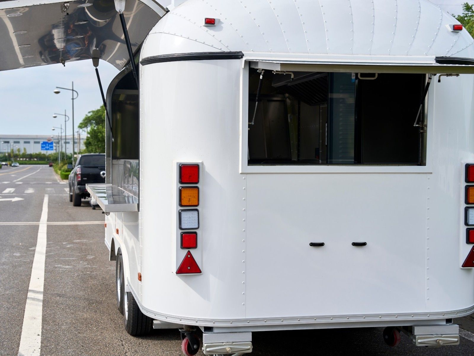 airstream系列 - 4500×2200×2100 mm Tandem Axle白底图 5