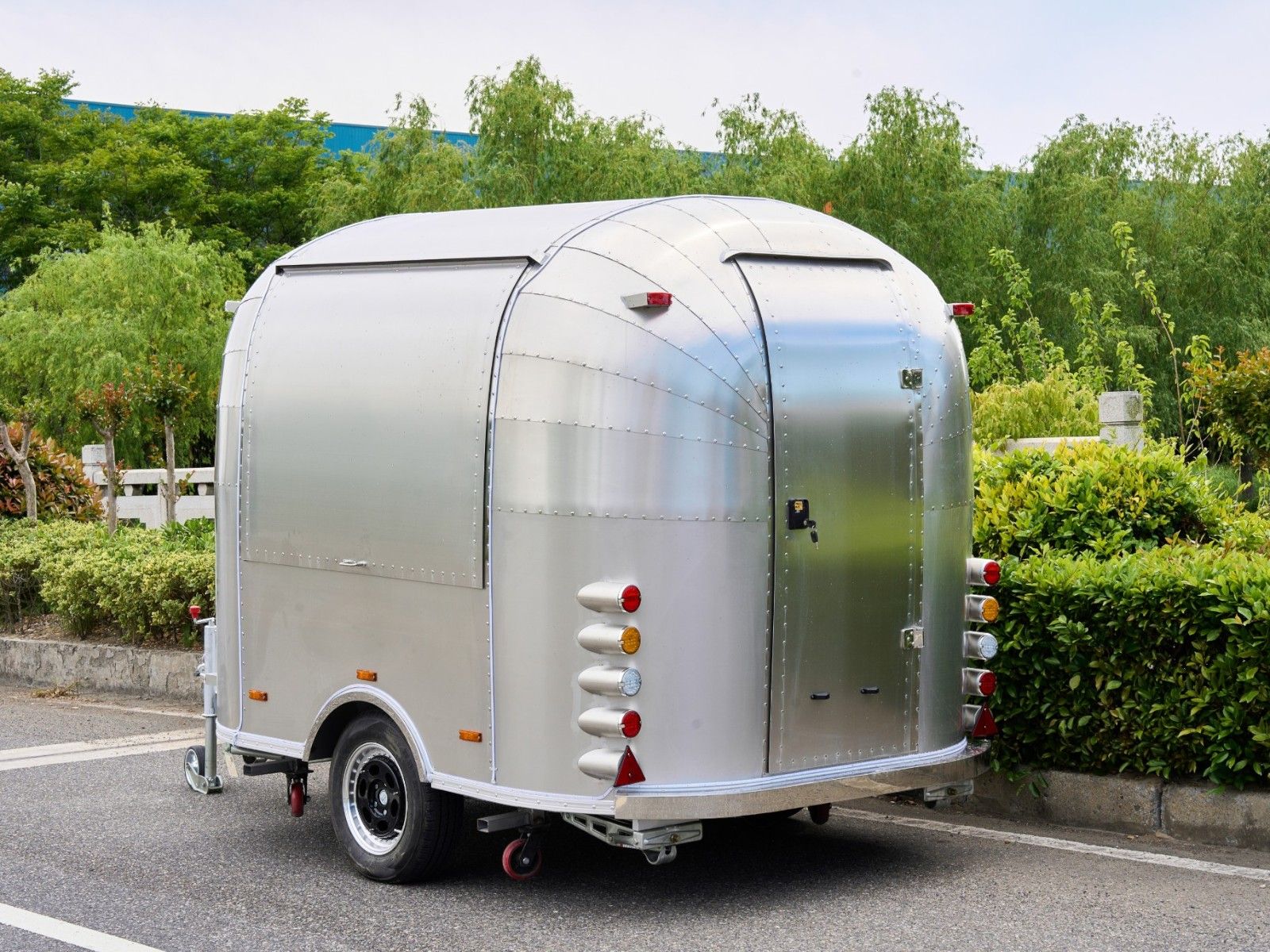 airstream系列 - 3000×2200×2100 mm Single Axle白底图 2