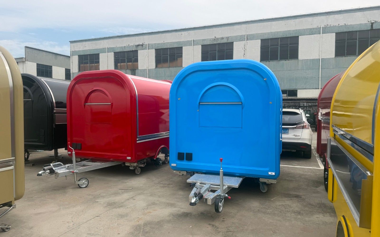 Chris Machinery Pod 2.5m food trailer in stock blue