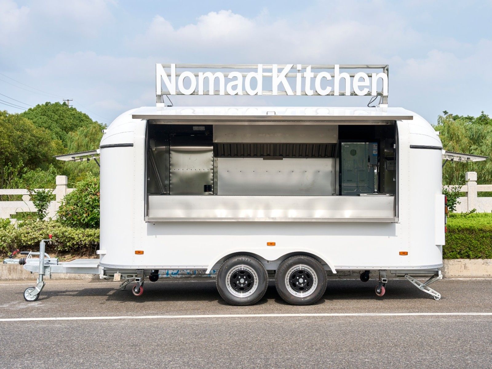 airstream系列 - 4500×2200×2100 mm Tandem Axle白底图 2