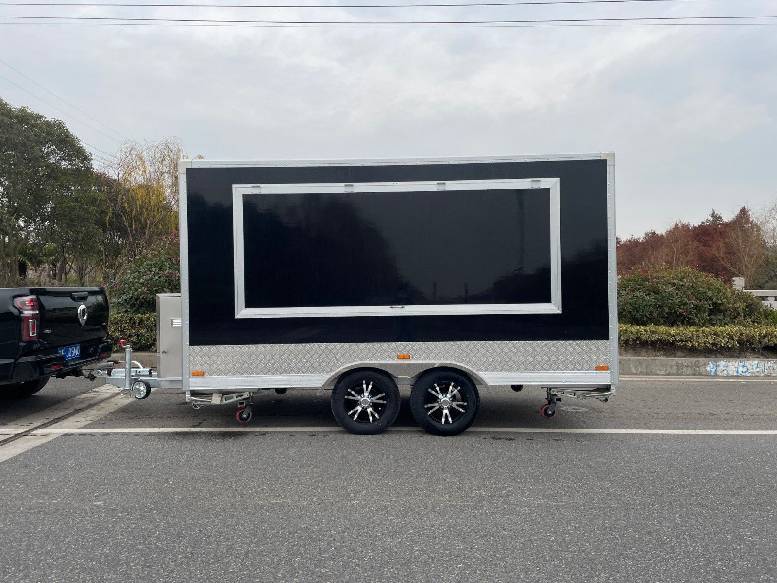 square系列 - 4000×2200×2100 mm Tandem Axle白底图 2