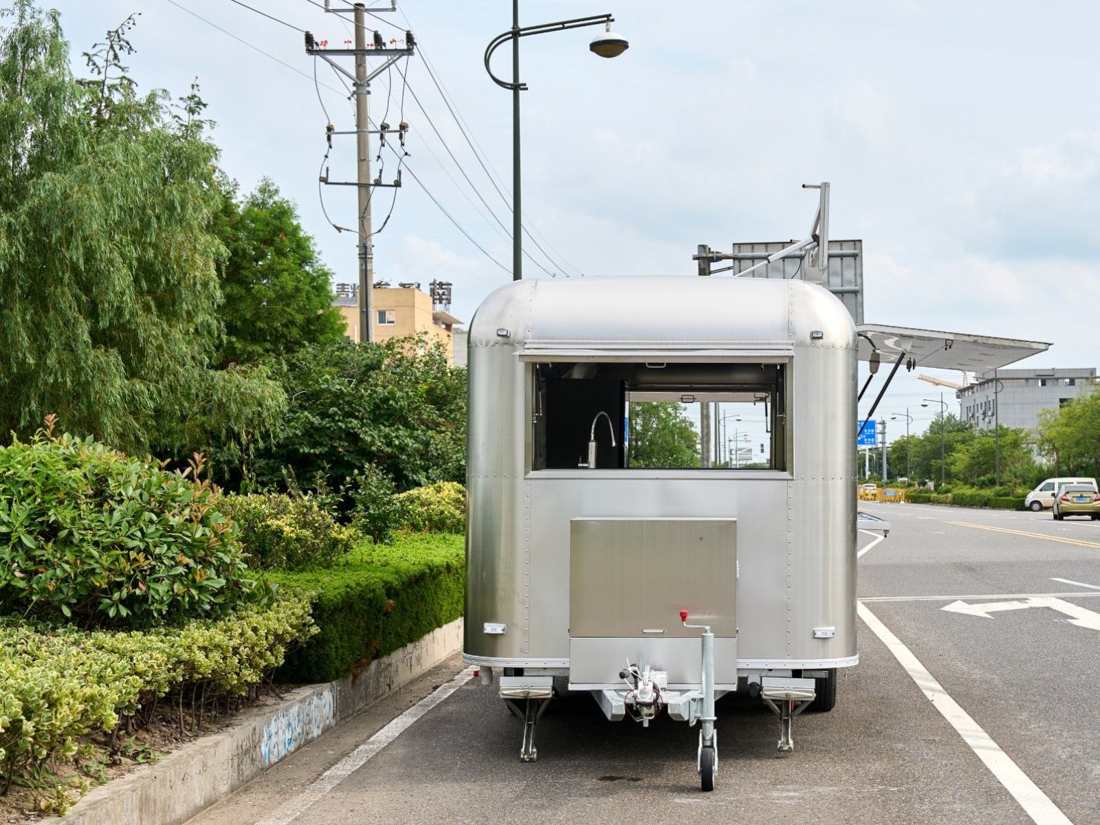 airstream系列 - 5800×2200×2100 mm Tandem Axle白底图 2