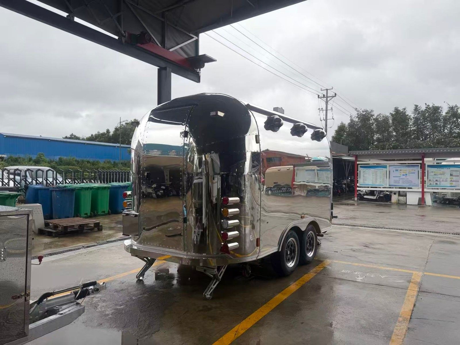 airstream系列 - 3500×2200×2100 mm Tandem Axle白底图 4