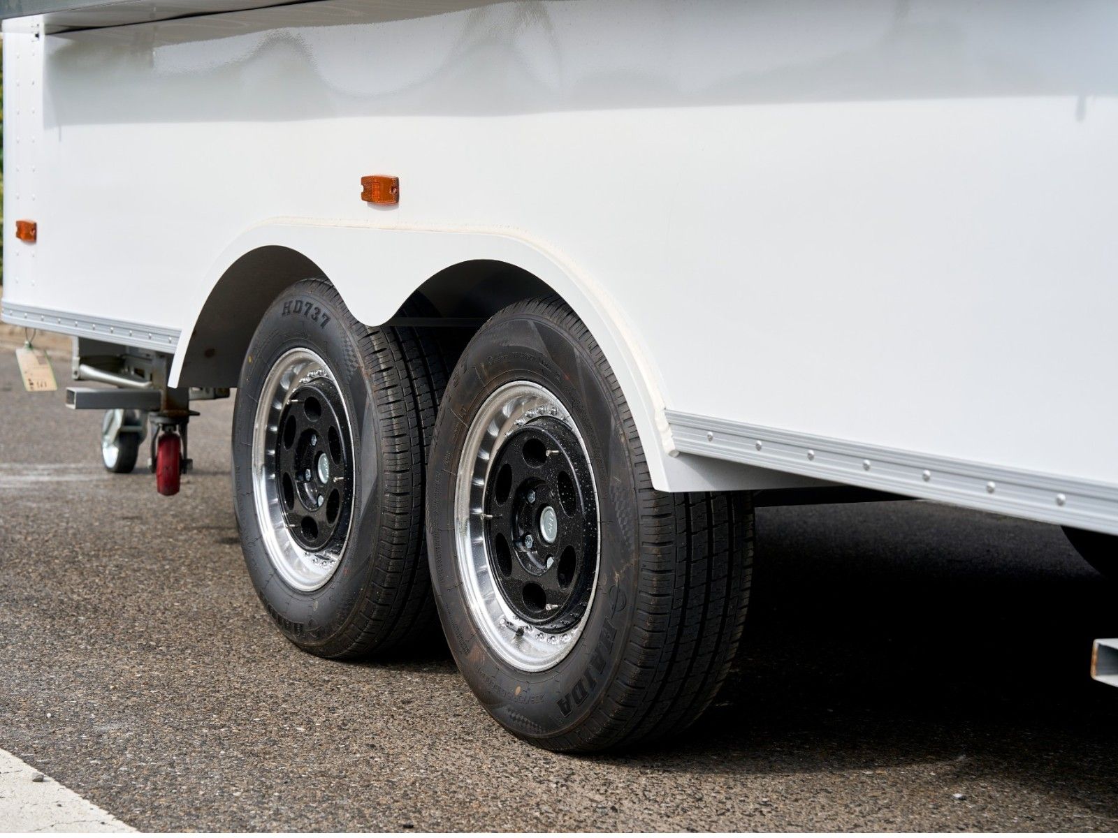 airstream系列 - 4500×2200×2100 mm Tandem Axle白底图 6