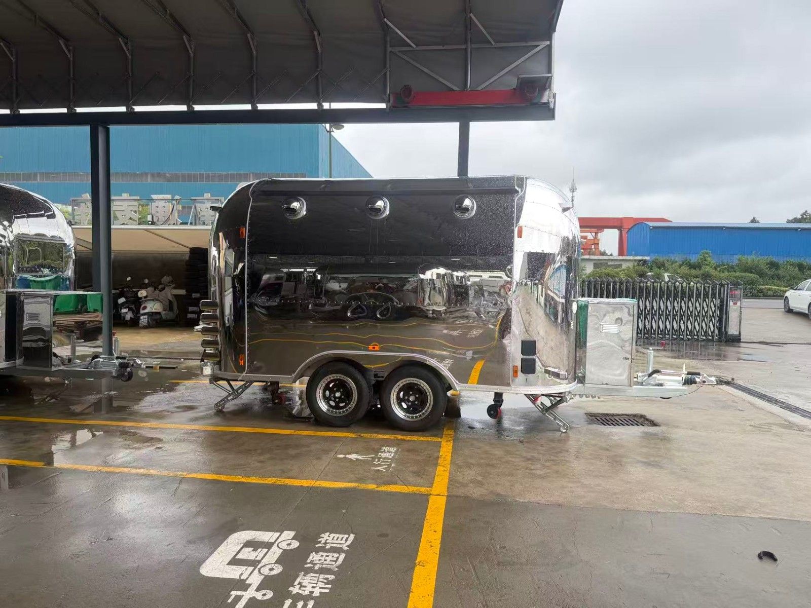 airstream系列 - 3000×2200×2100 mm Tandem Axle白底图 4