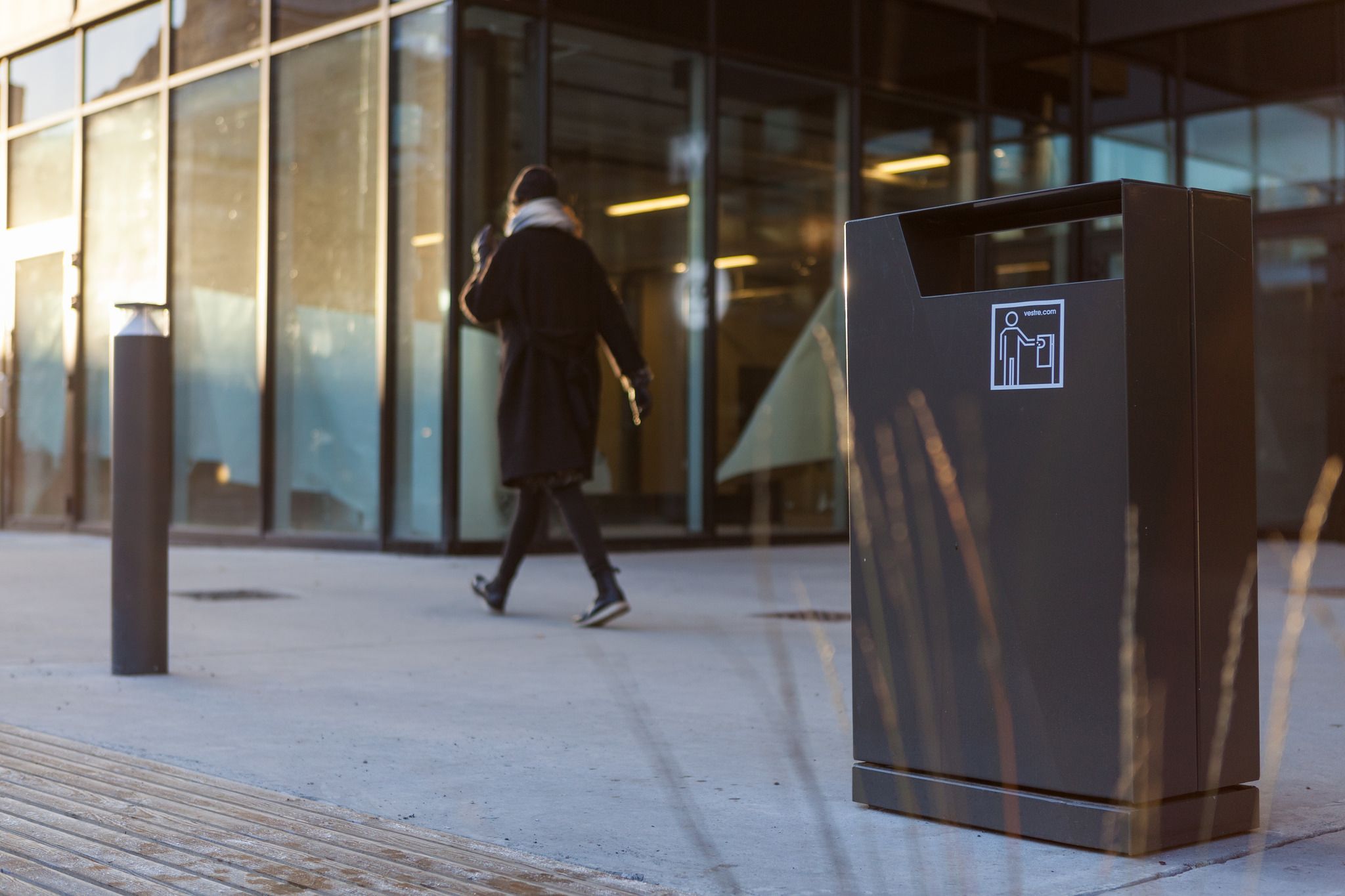BLOC litter bin