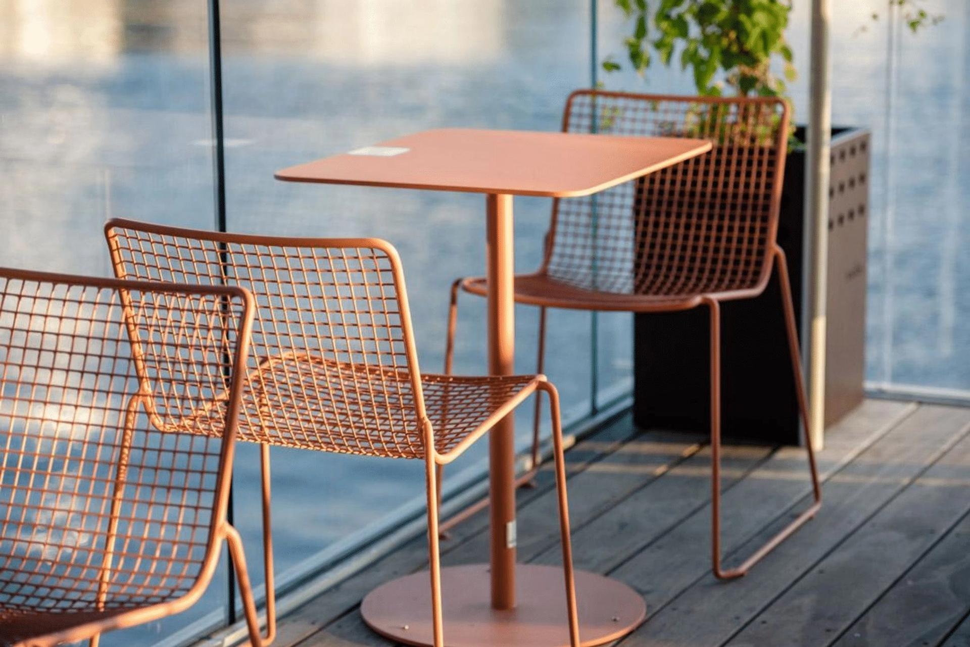 MUNCH café chair