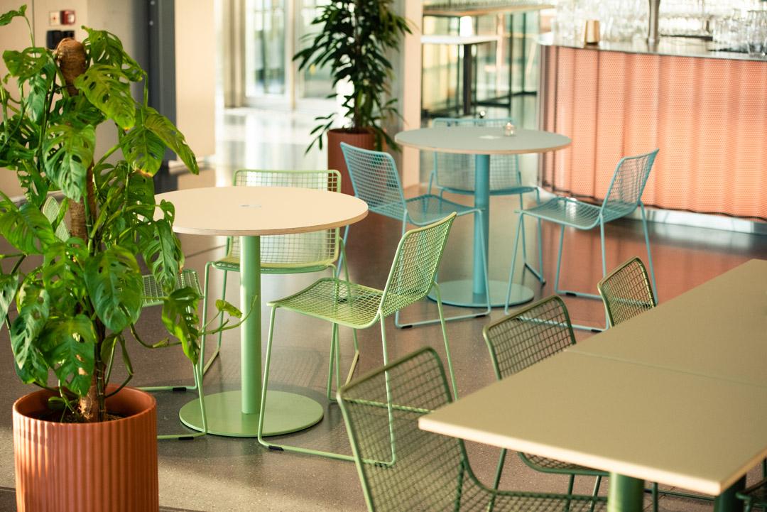 MUNCH café chair