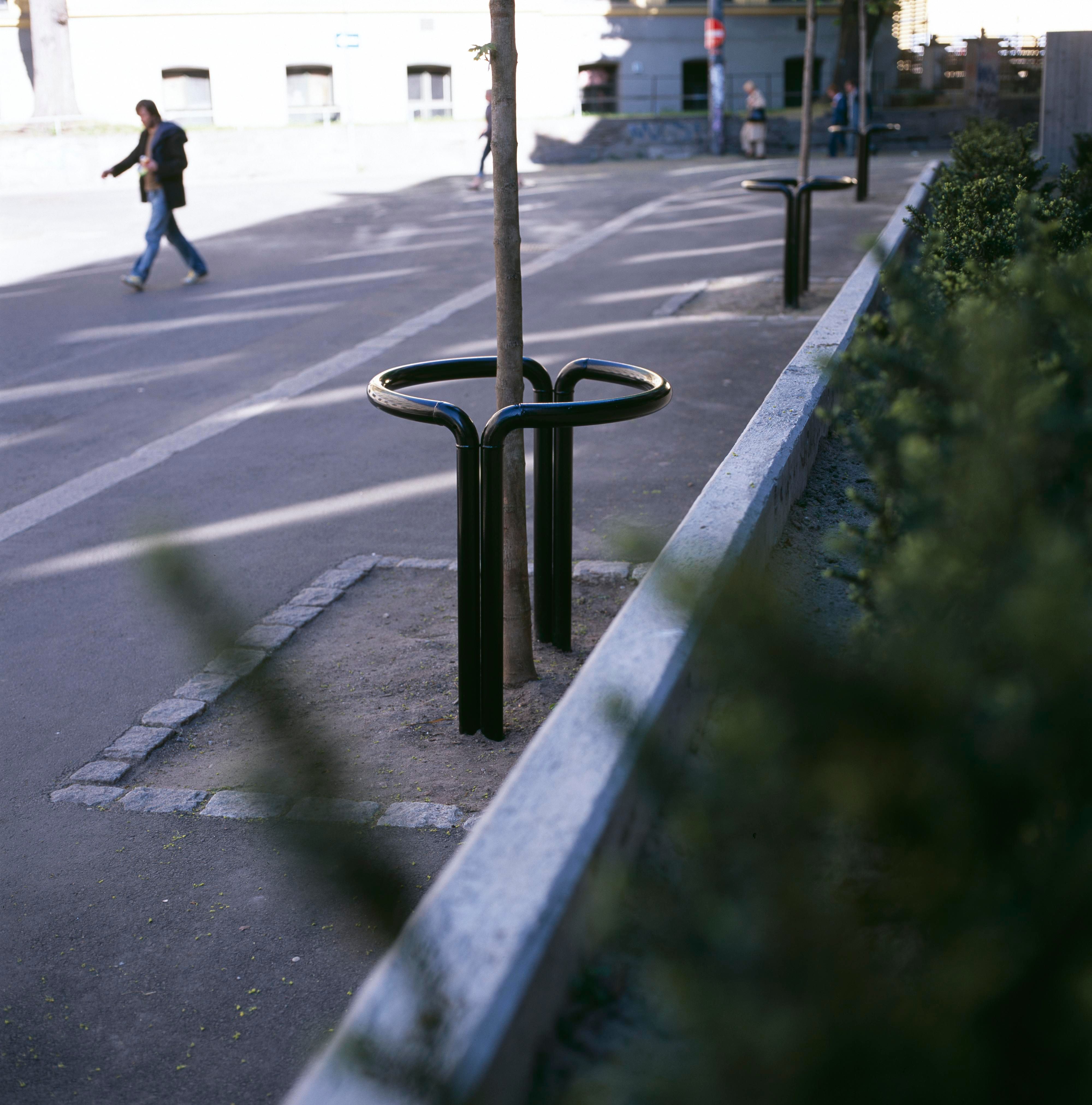 HVILAN tree guard