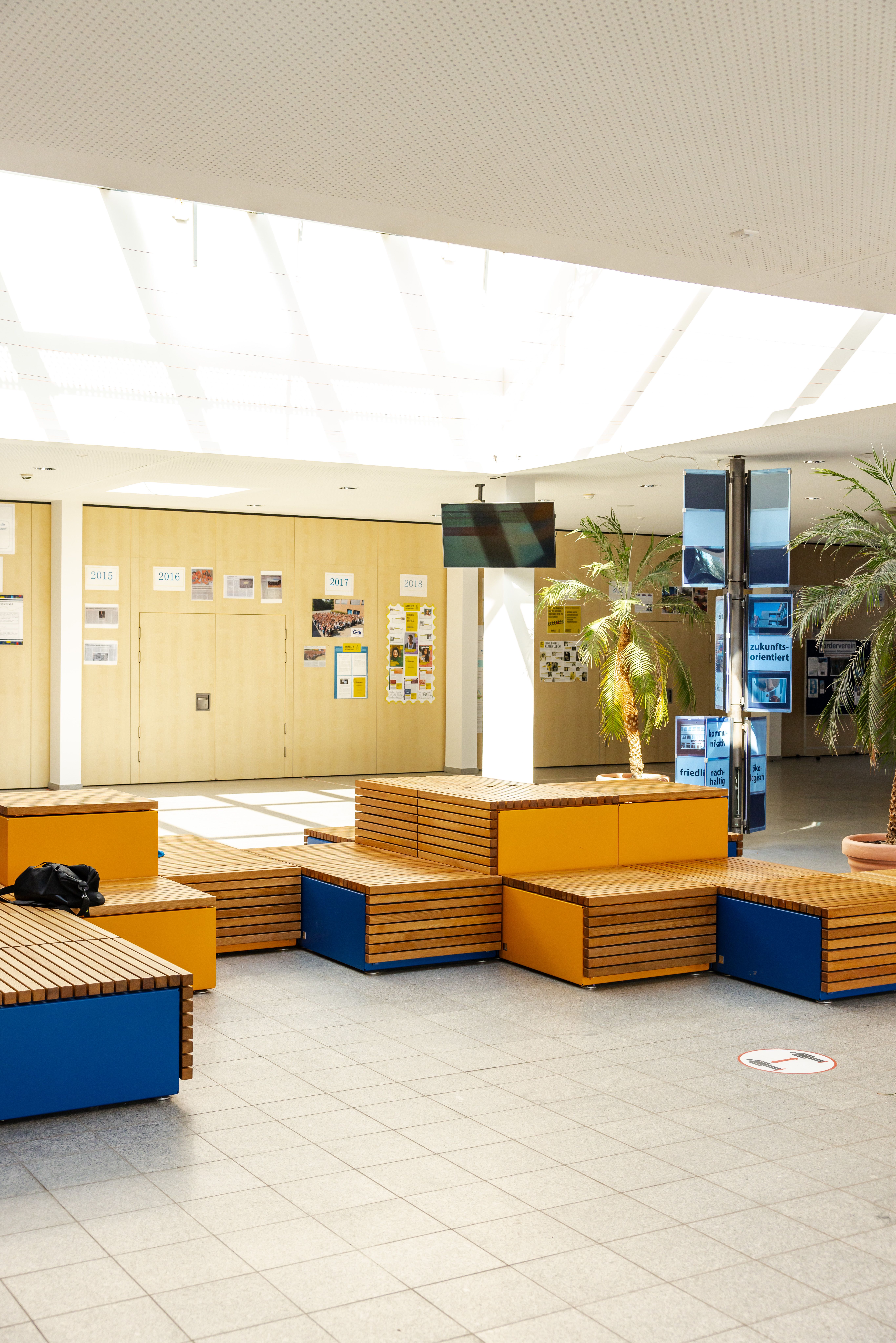 Interior spaces structured for learning and social interaction