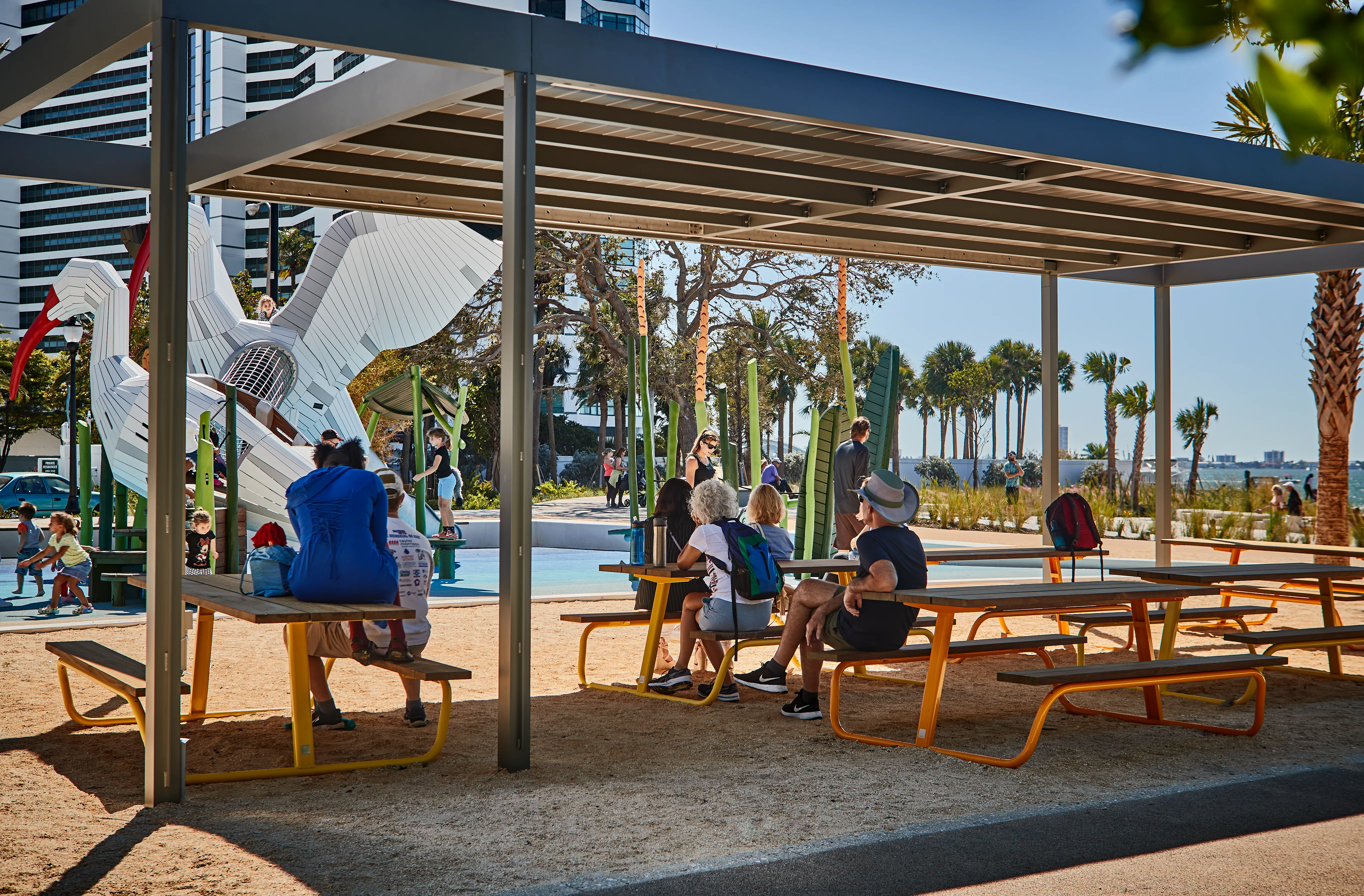 BERG picnic table