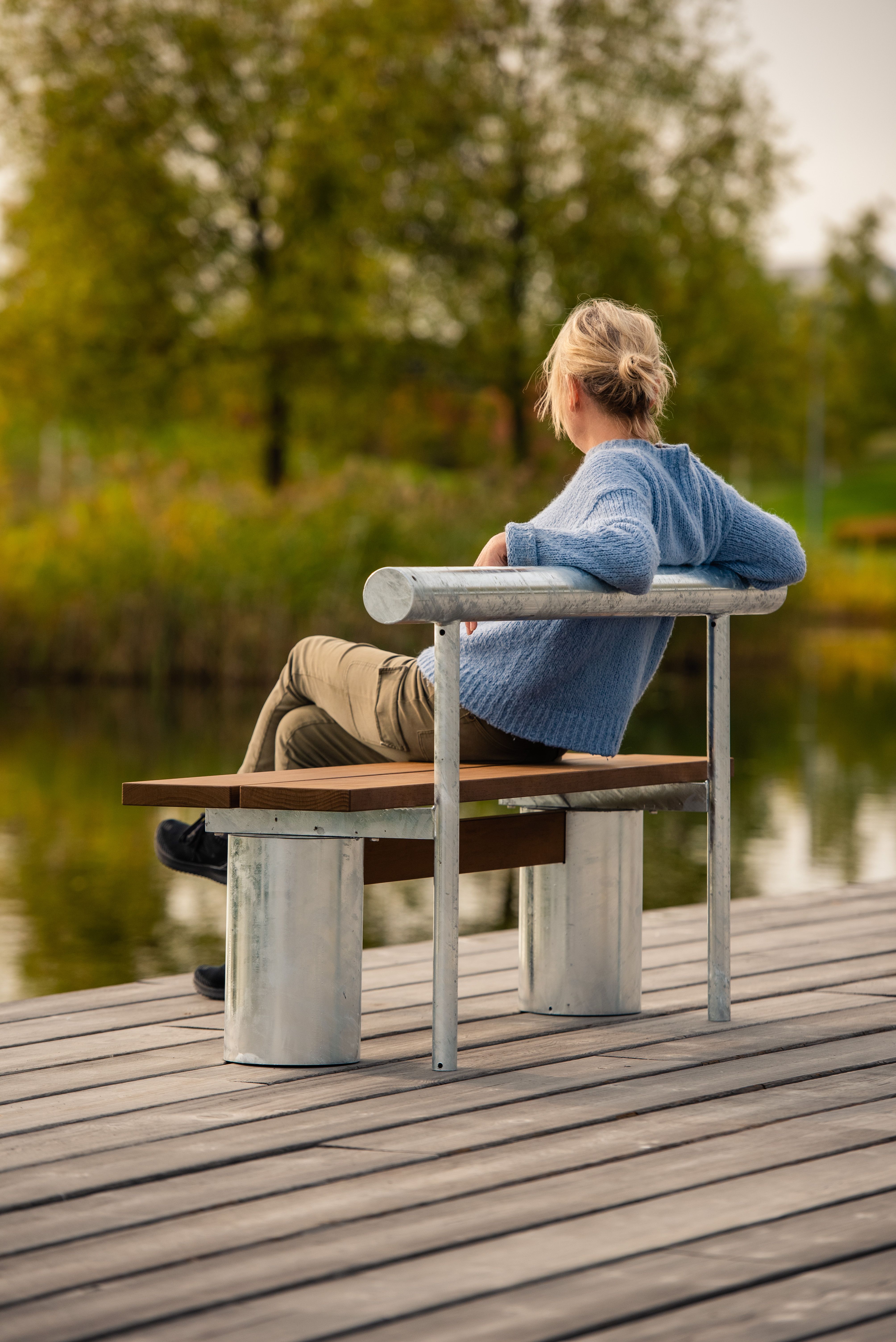 PLINTH bench