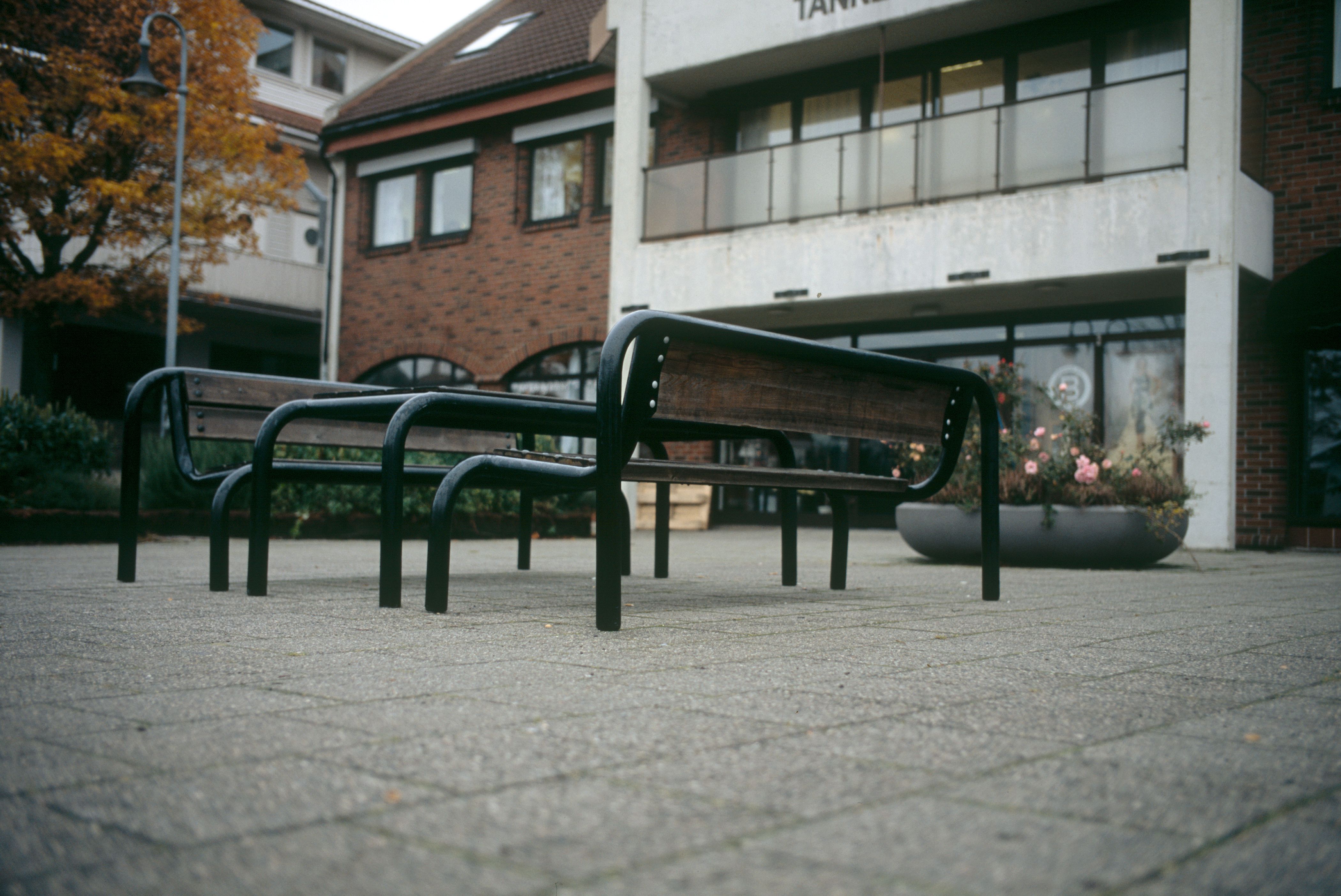 HVILAN table