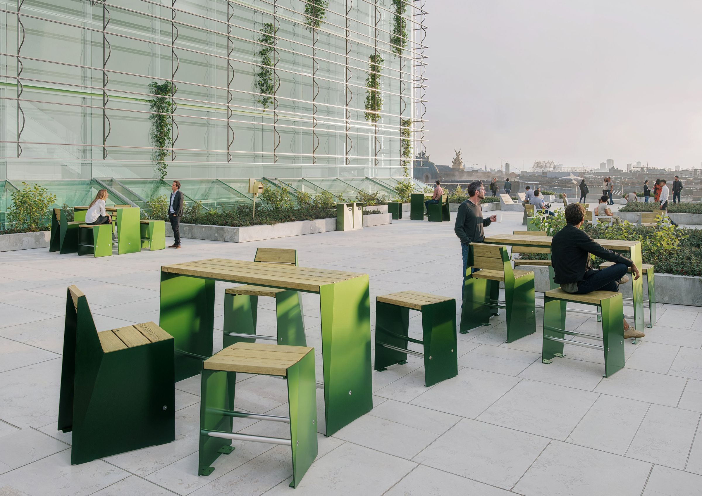BLOC bar table