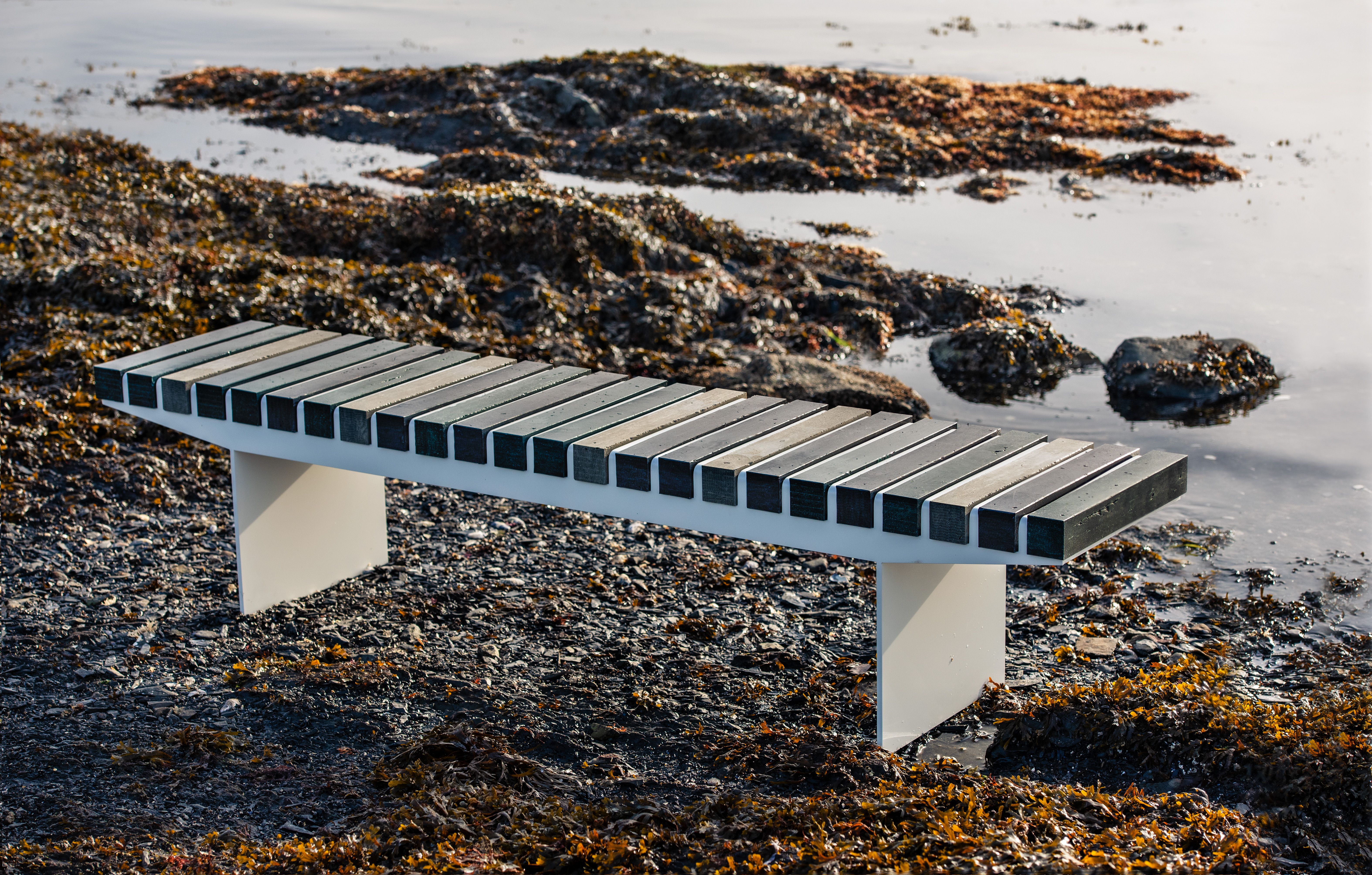 COAST bench (ocean plastic)