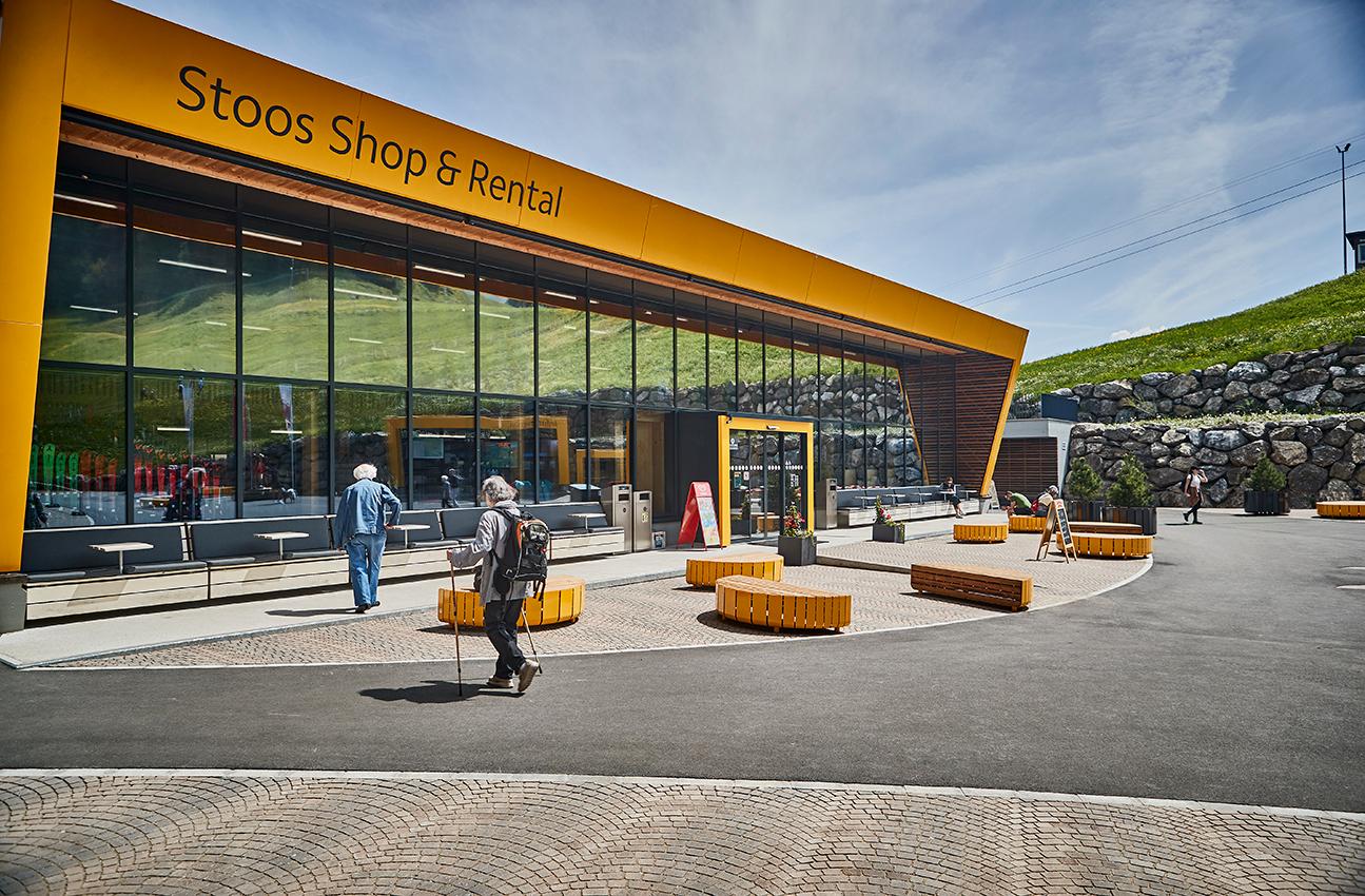 Visitor Guidance: Elevating Stoos Mountain Railways with Vestre