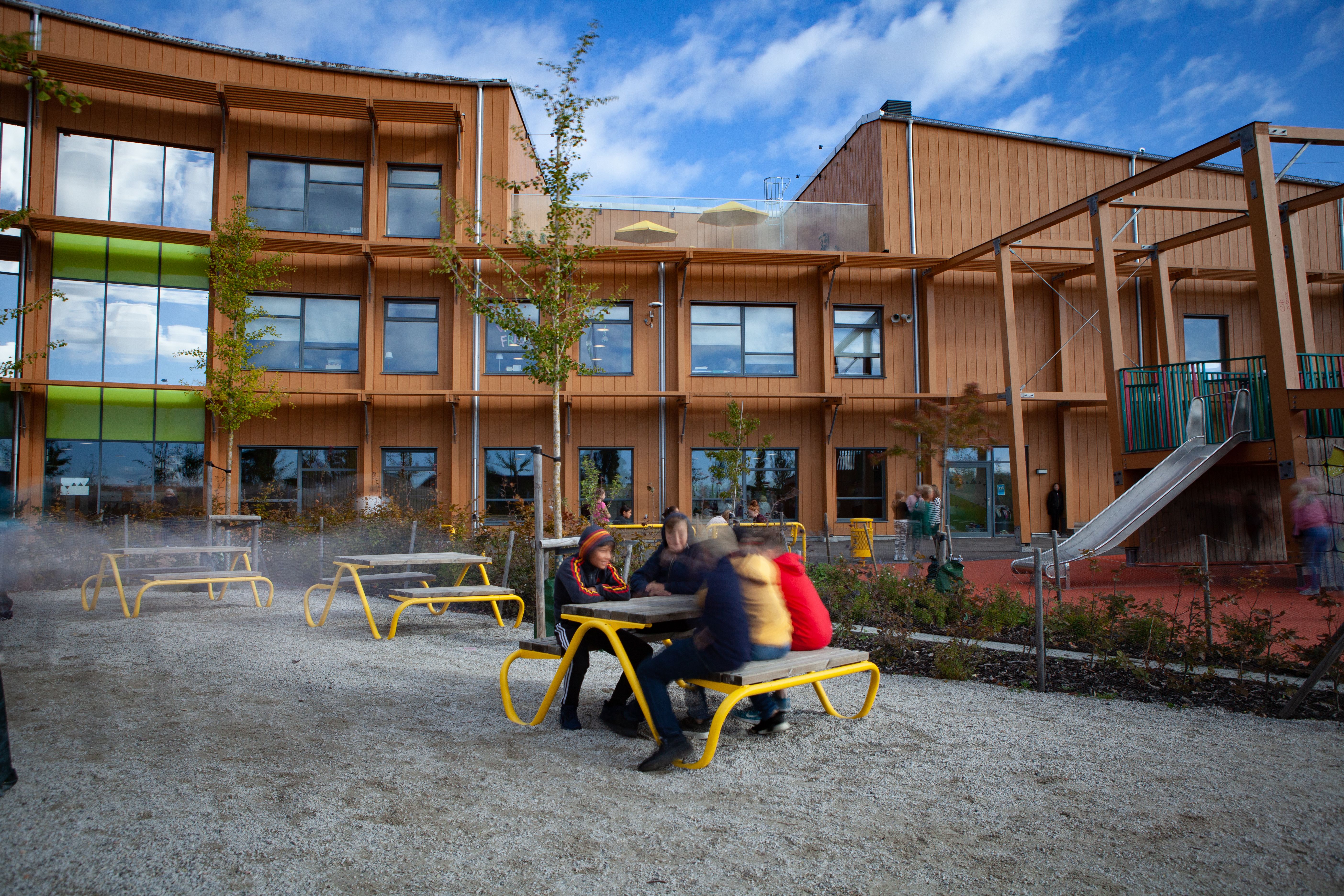 HVILAN picnic table