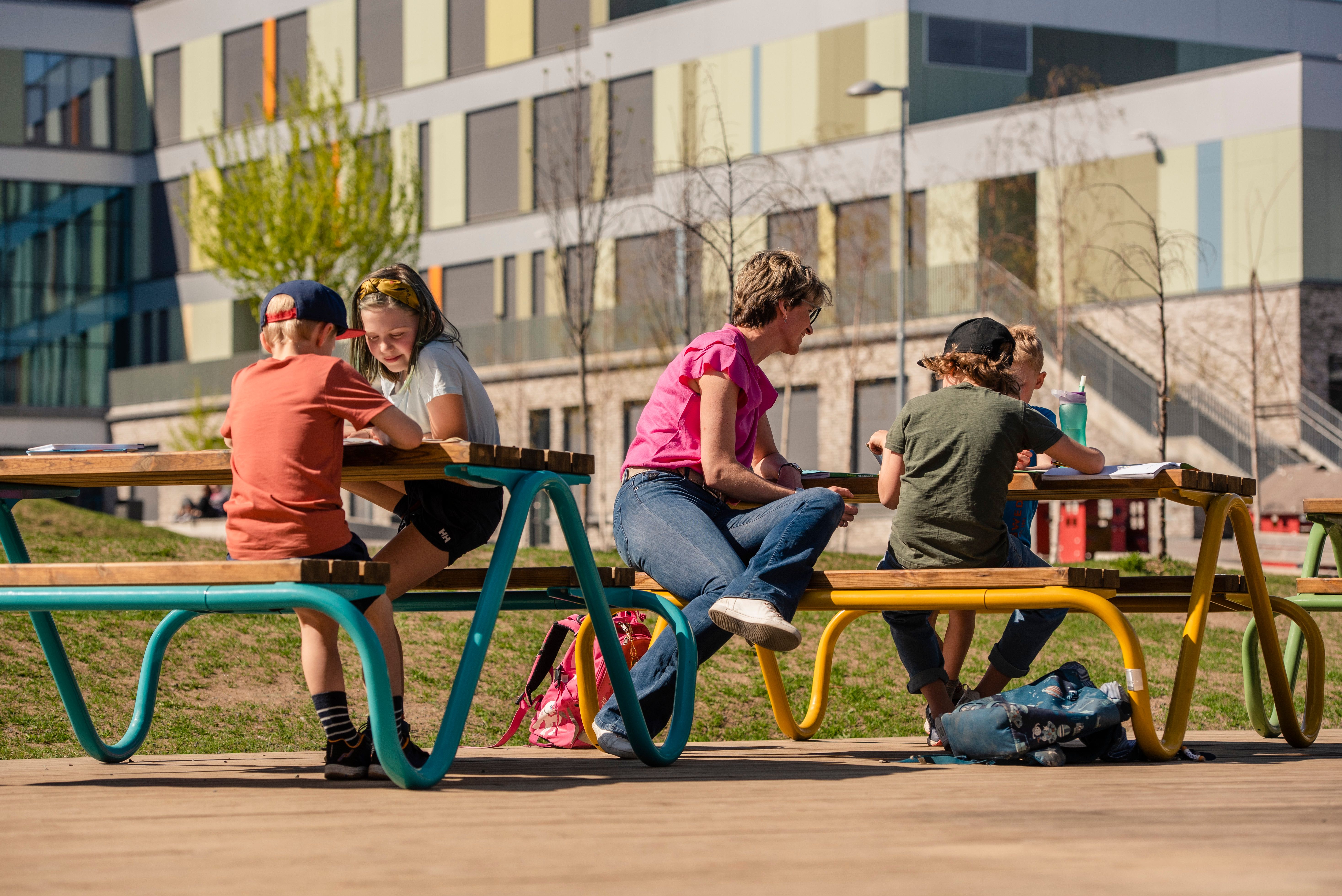 HVILAN picnic table