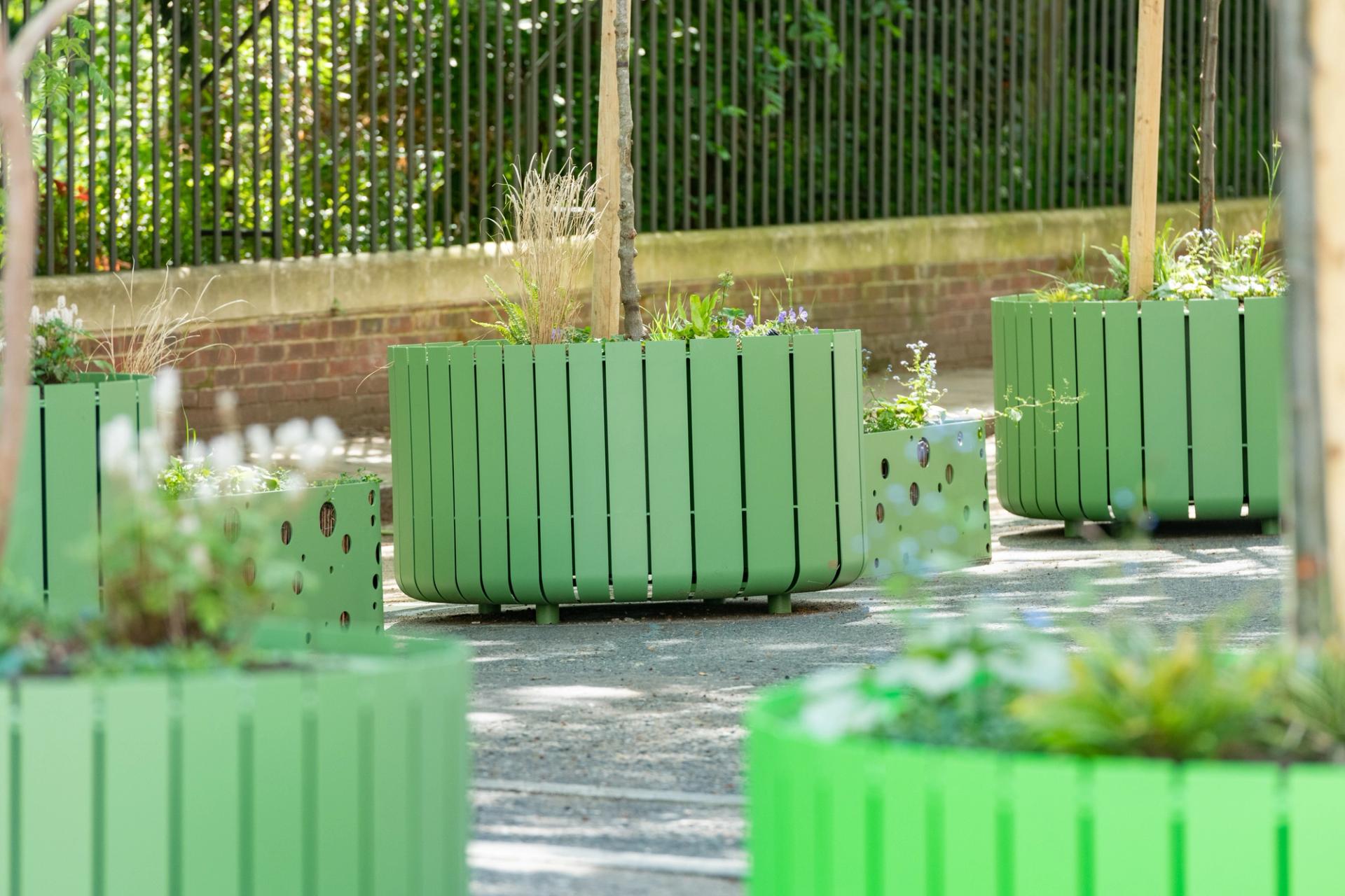STRIPES Pflanzkasten