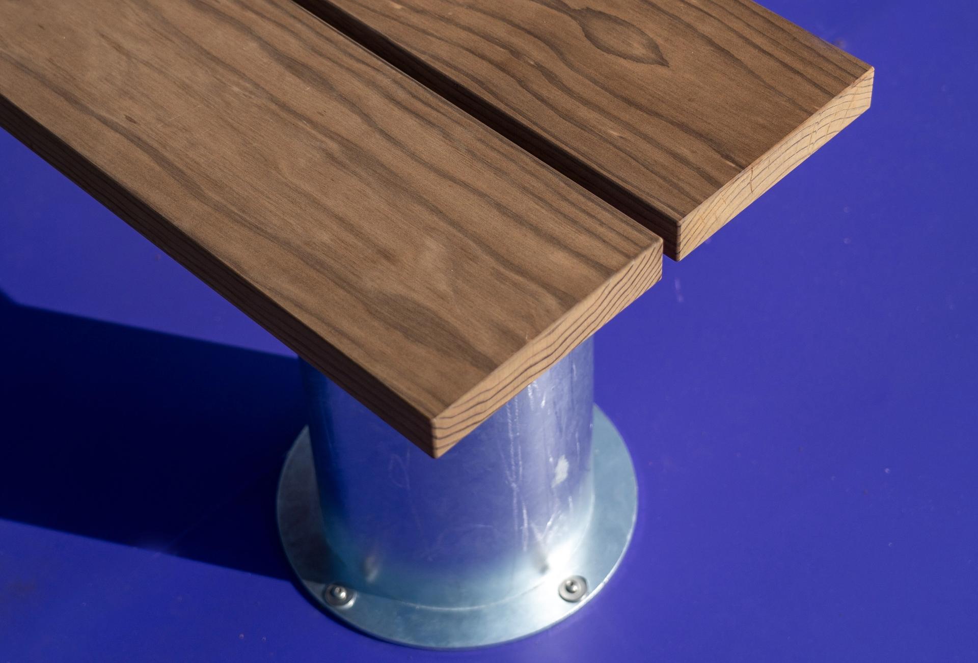 PLINTH bench